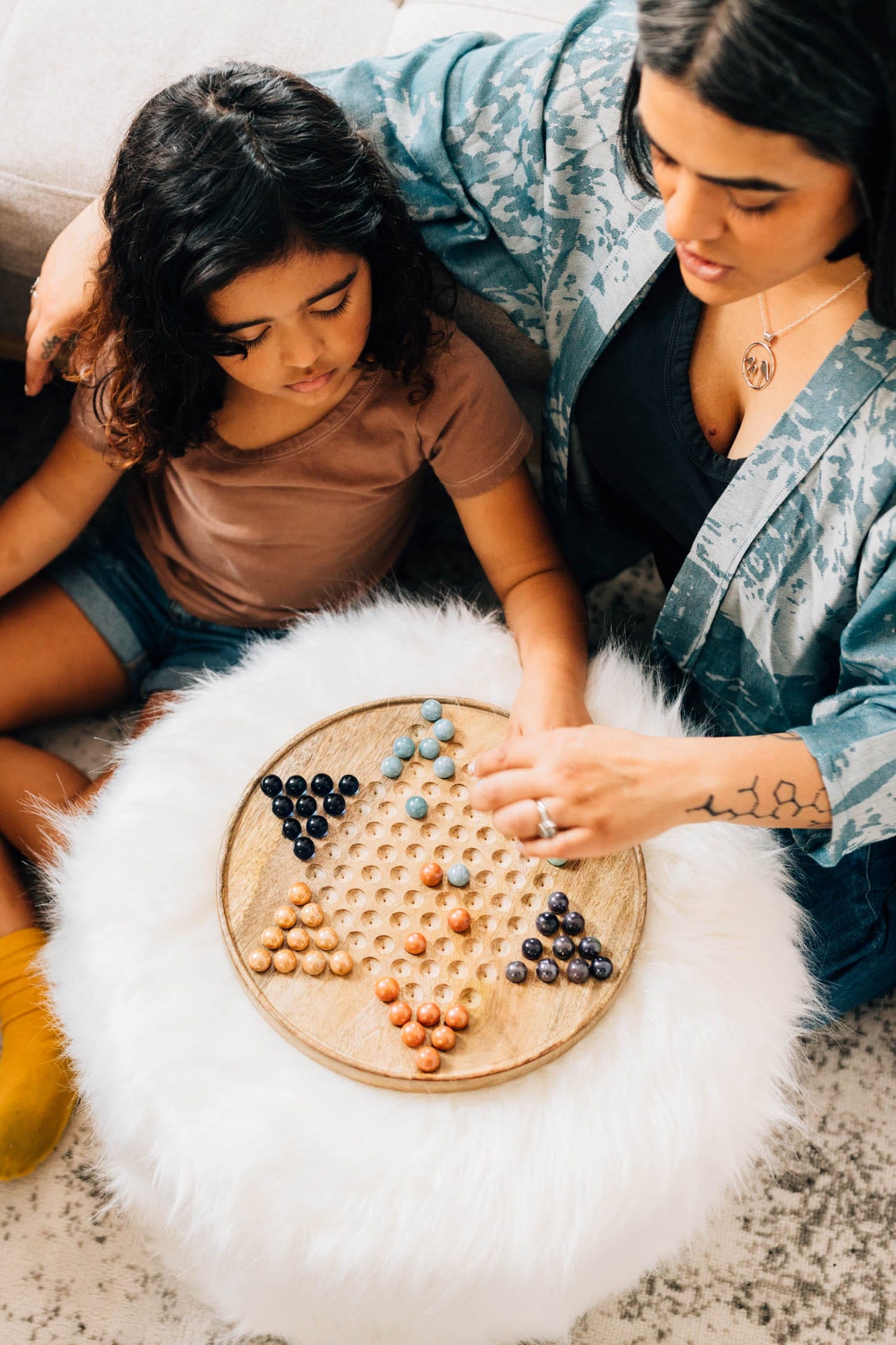 Star checkers game wood/glass 12D brn/multi