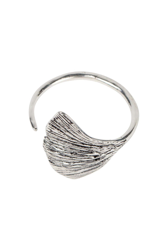 Ring cuff ginkgo leaf oxidized brass silv/blk