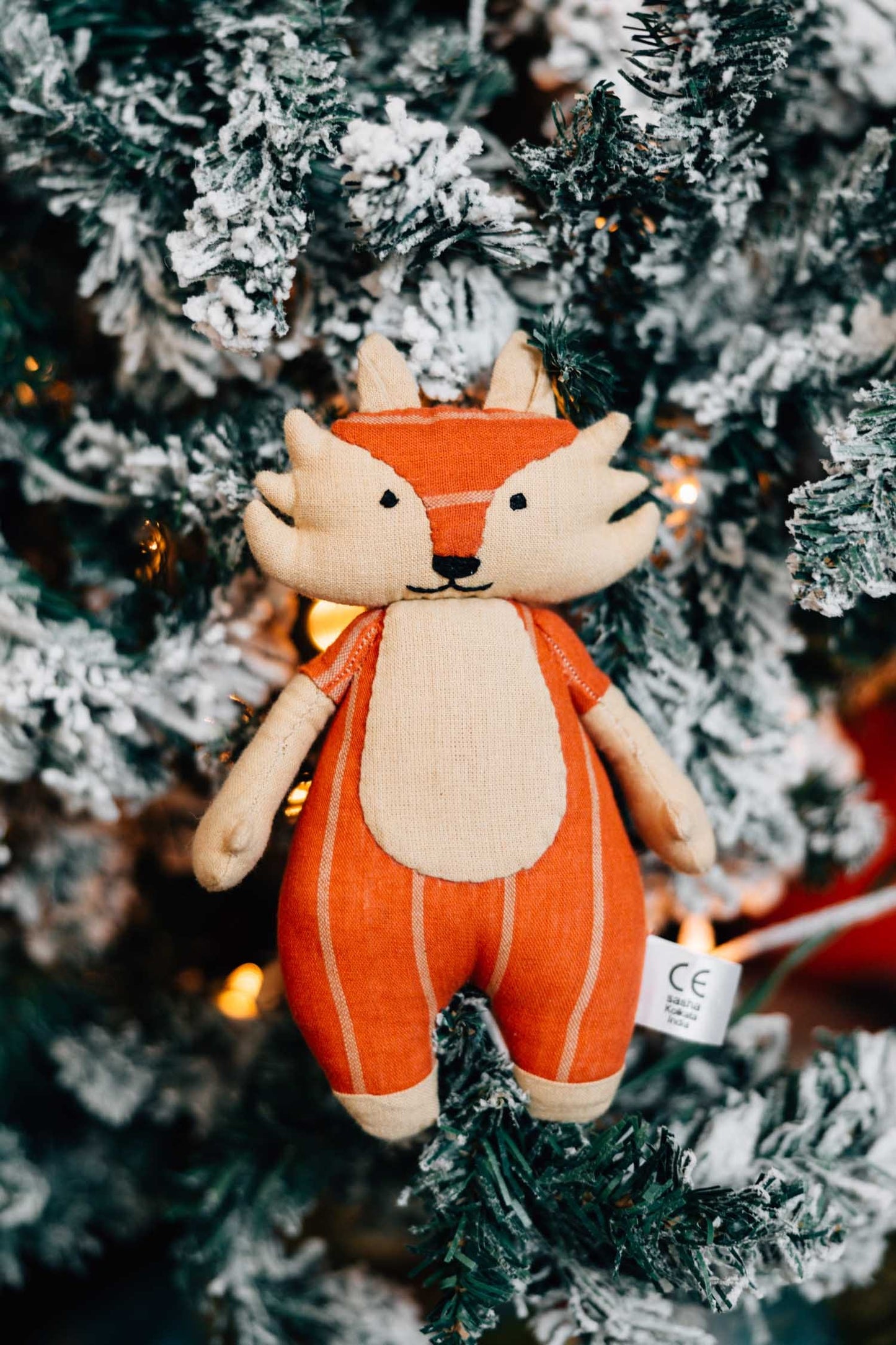 Fox w/adoption card stuffed cotton 7H tan/rust