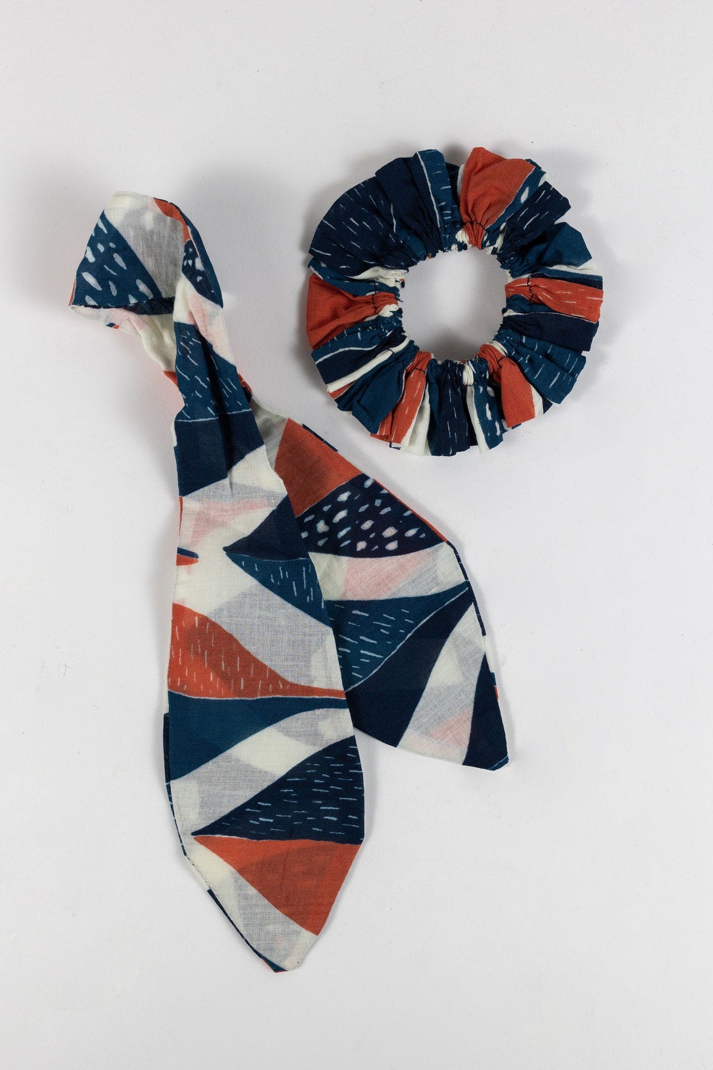 Hair scrunchie w/tie autumn lfs cttn blu/rust/wht