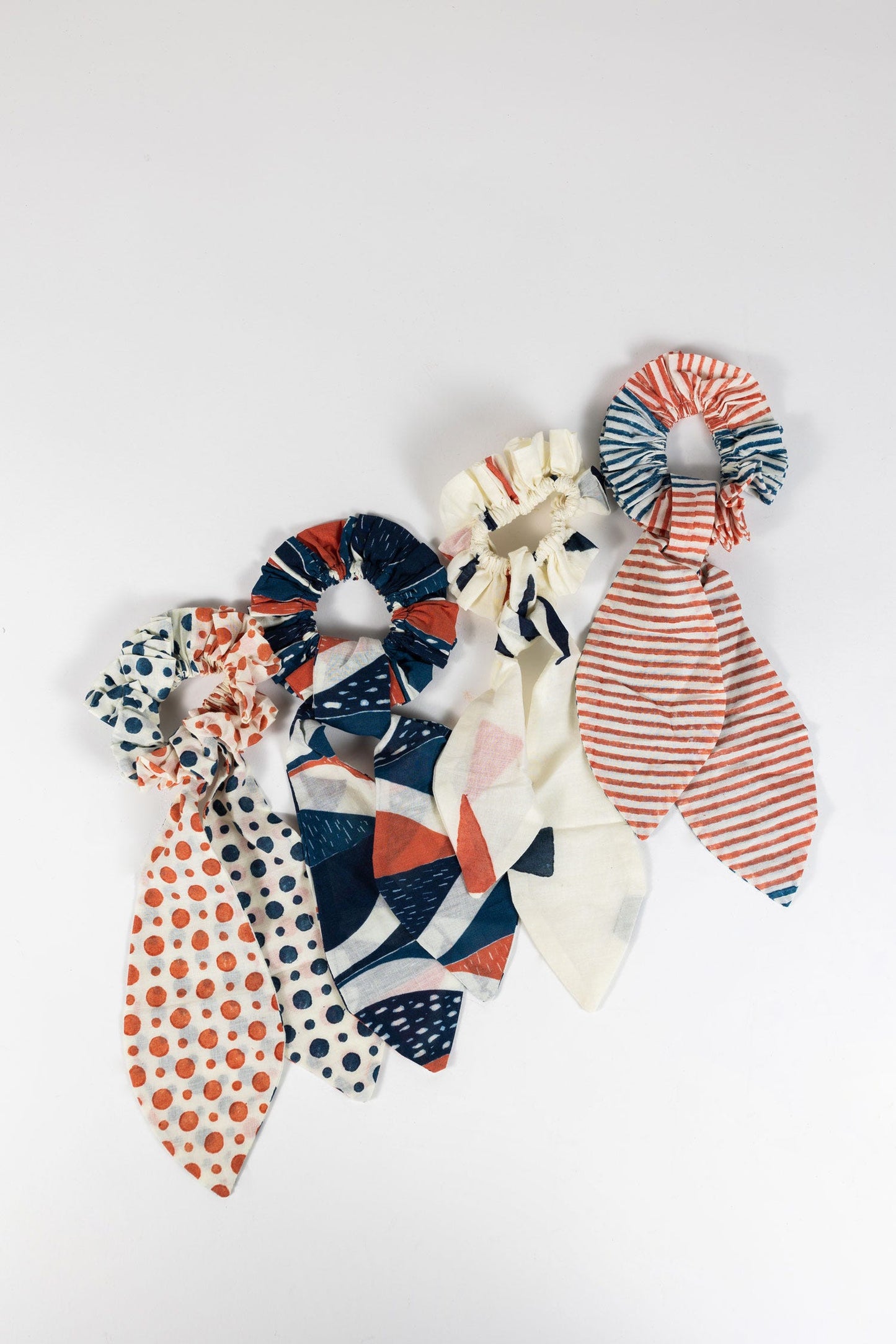Hair scrunchie w/tie autumn lfs cttn blu/rust/wht