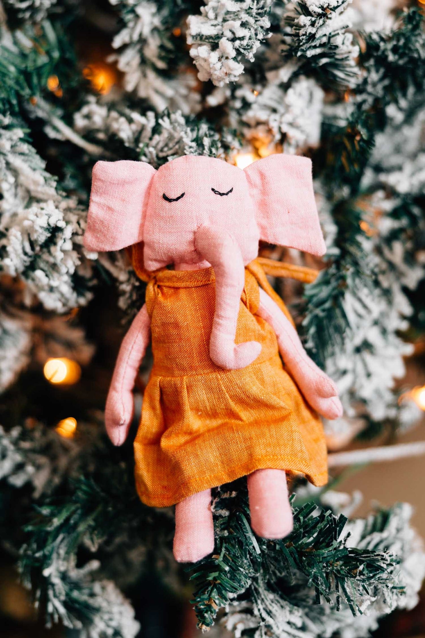 Elephant w/dress/adoption card cotton 7H pink/orng