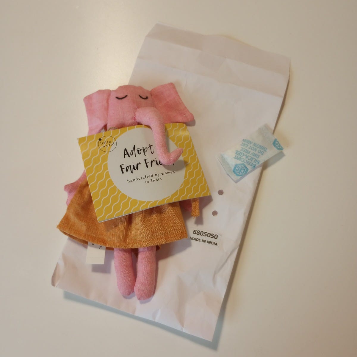 Elephant w/dress/adoption card cotton 7H pink/orng