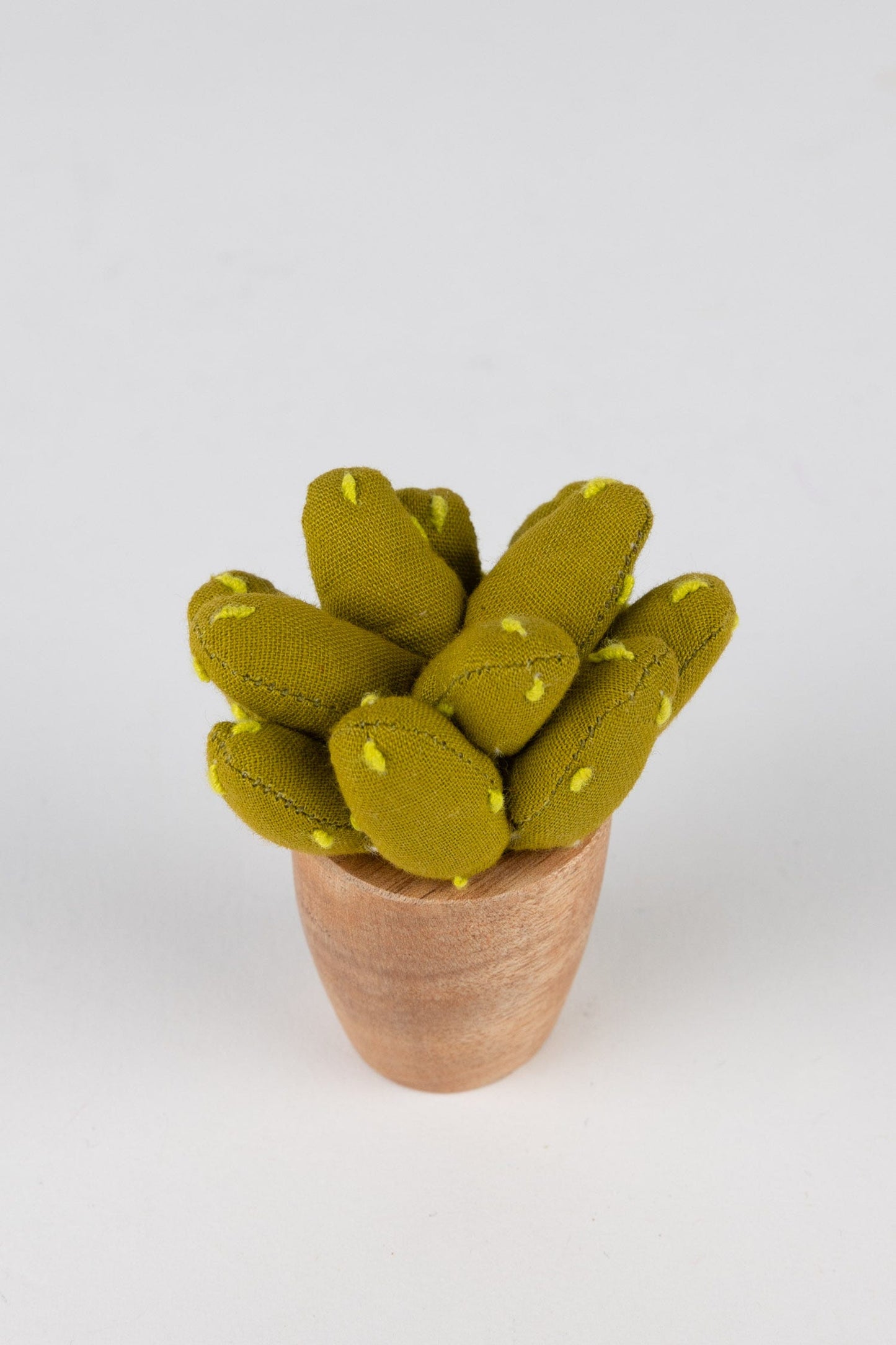 Statue cactus prickly pear M/3 cttn/wd 3H grn/nat