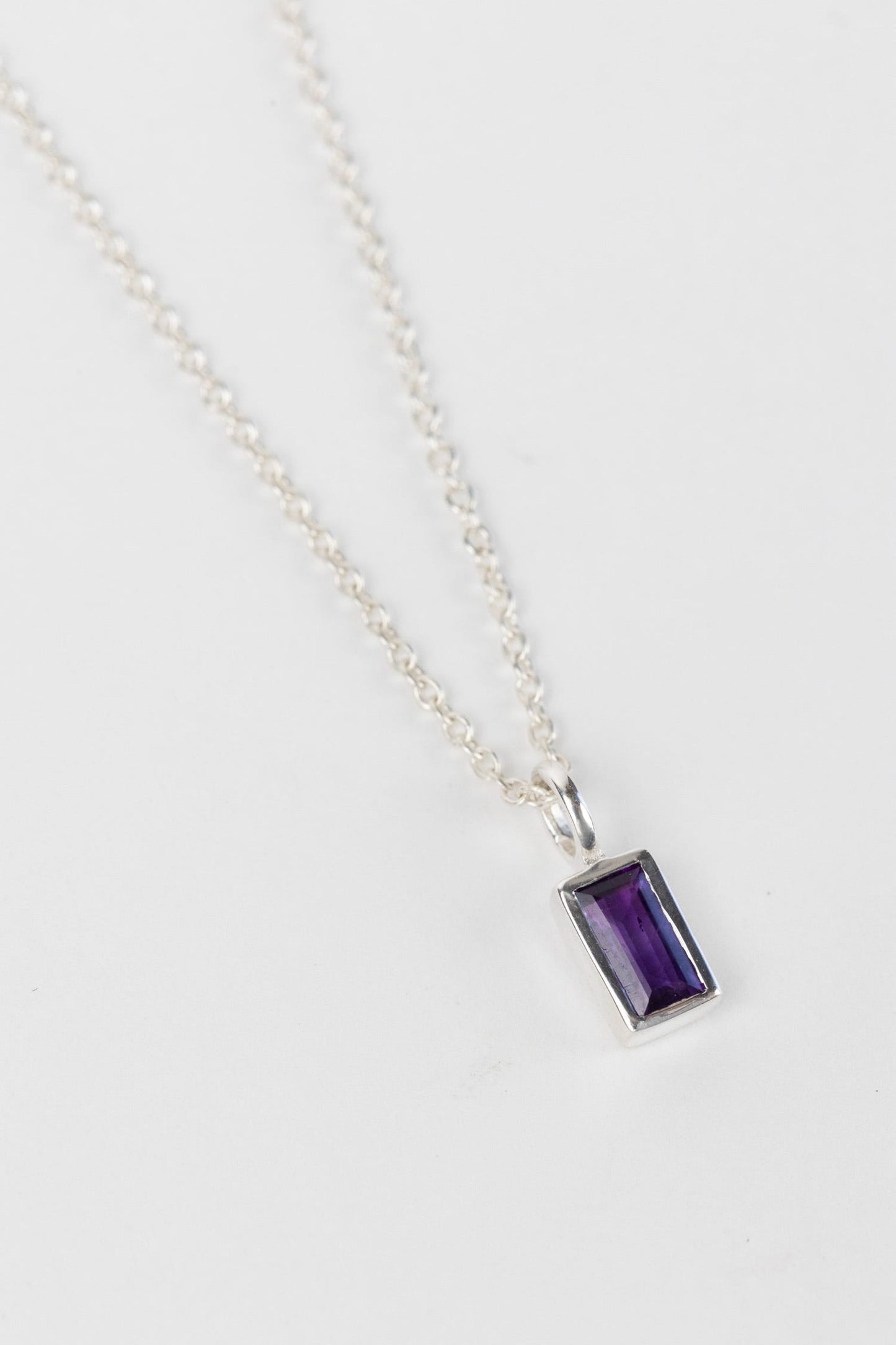 Necklace tiny rect pend amethyst/strlg 14.5L prpl
