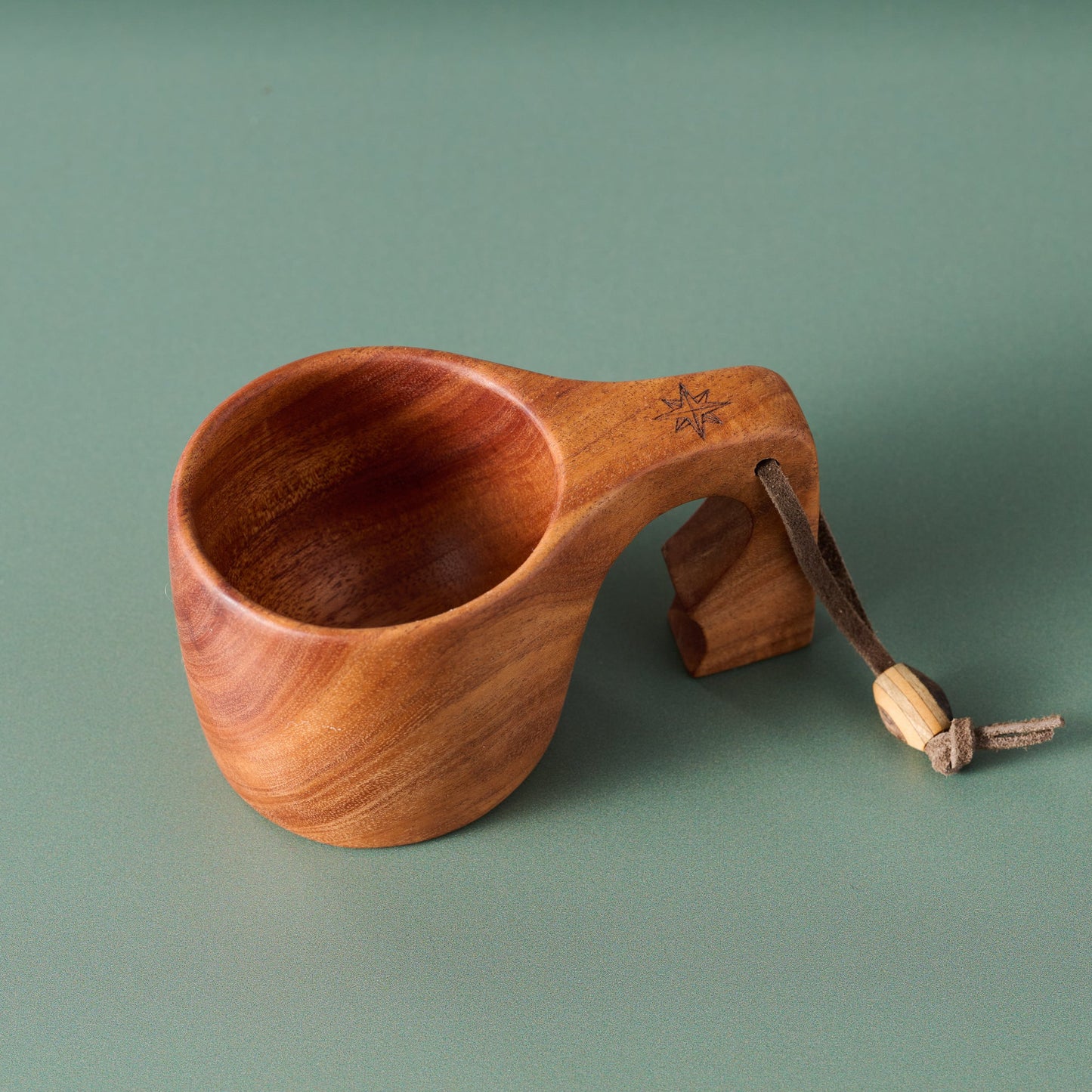 Mug kuksa w/strap neem wood/leather 3Dx2.5H nat