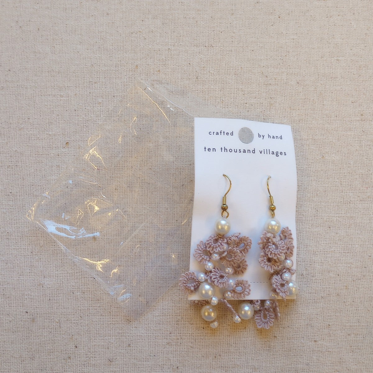 Earrings waterfall tatted cotton 3.5L lt pnk/wht