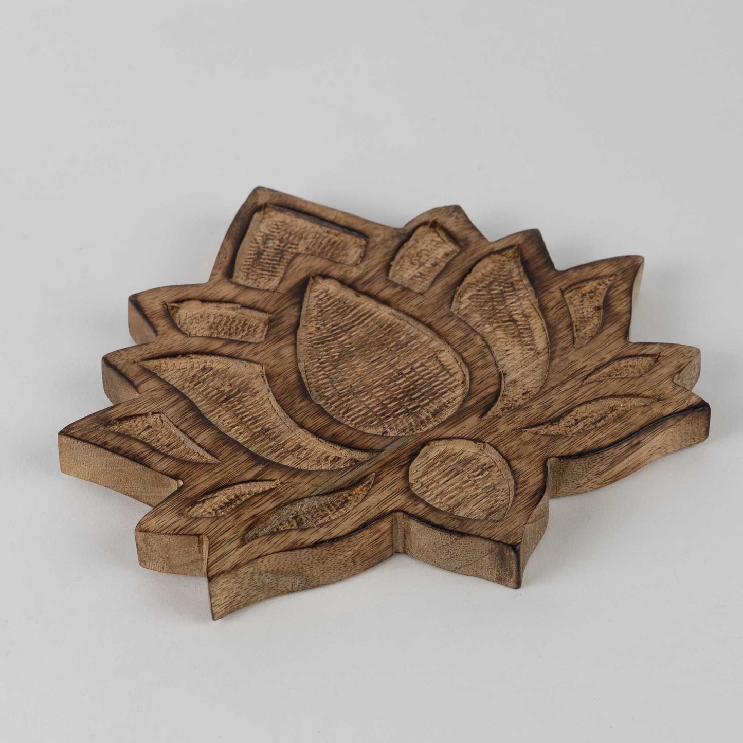 Trivet lotus blossom wood 8Dx.75H nat