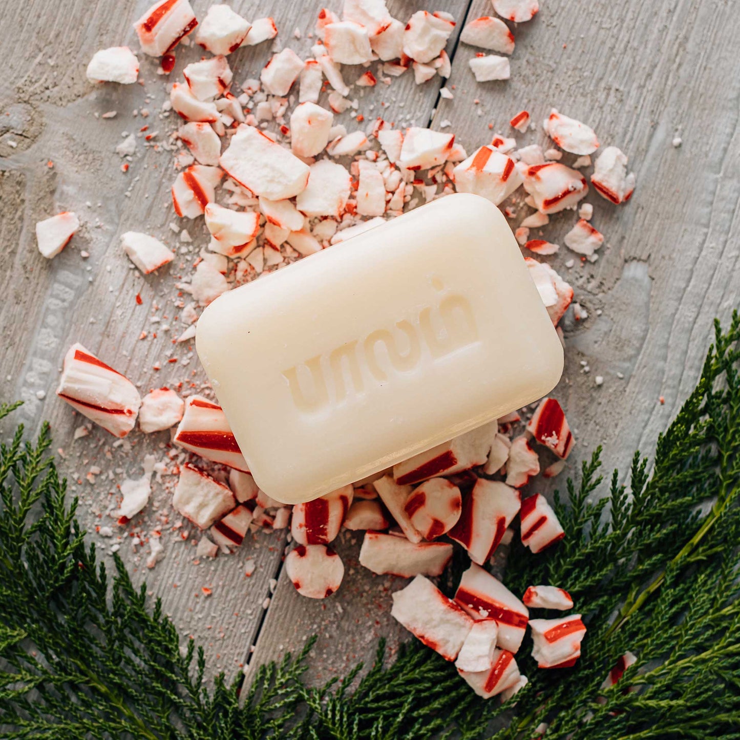 Soap candy cane M/5  3.2oz red/white