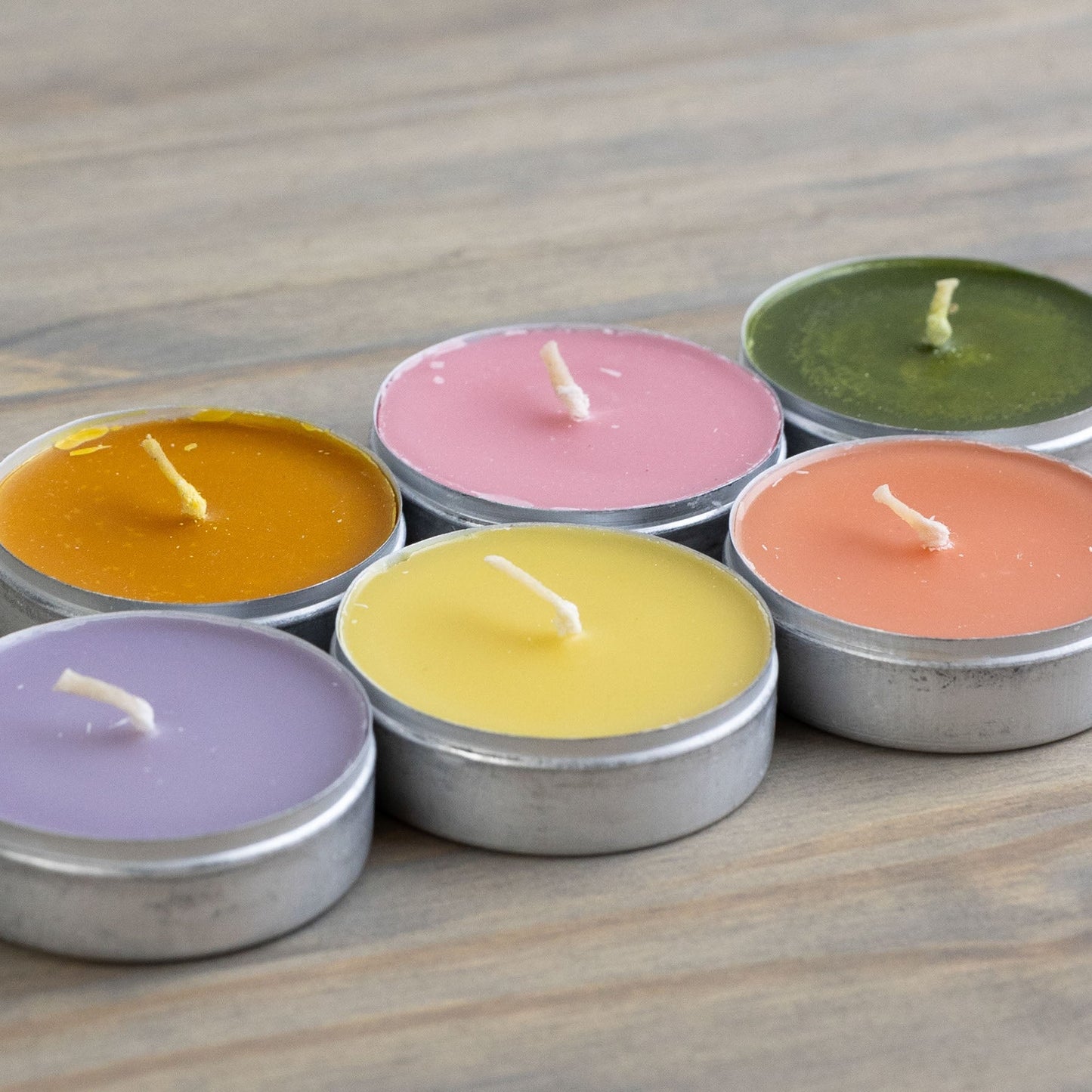 Candles in tins s/6 w/box 2D|6.5L multi/silv/blk