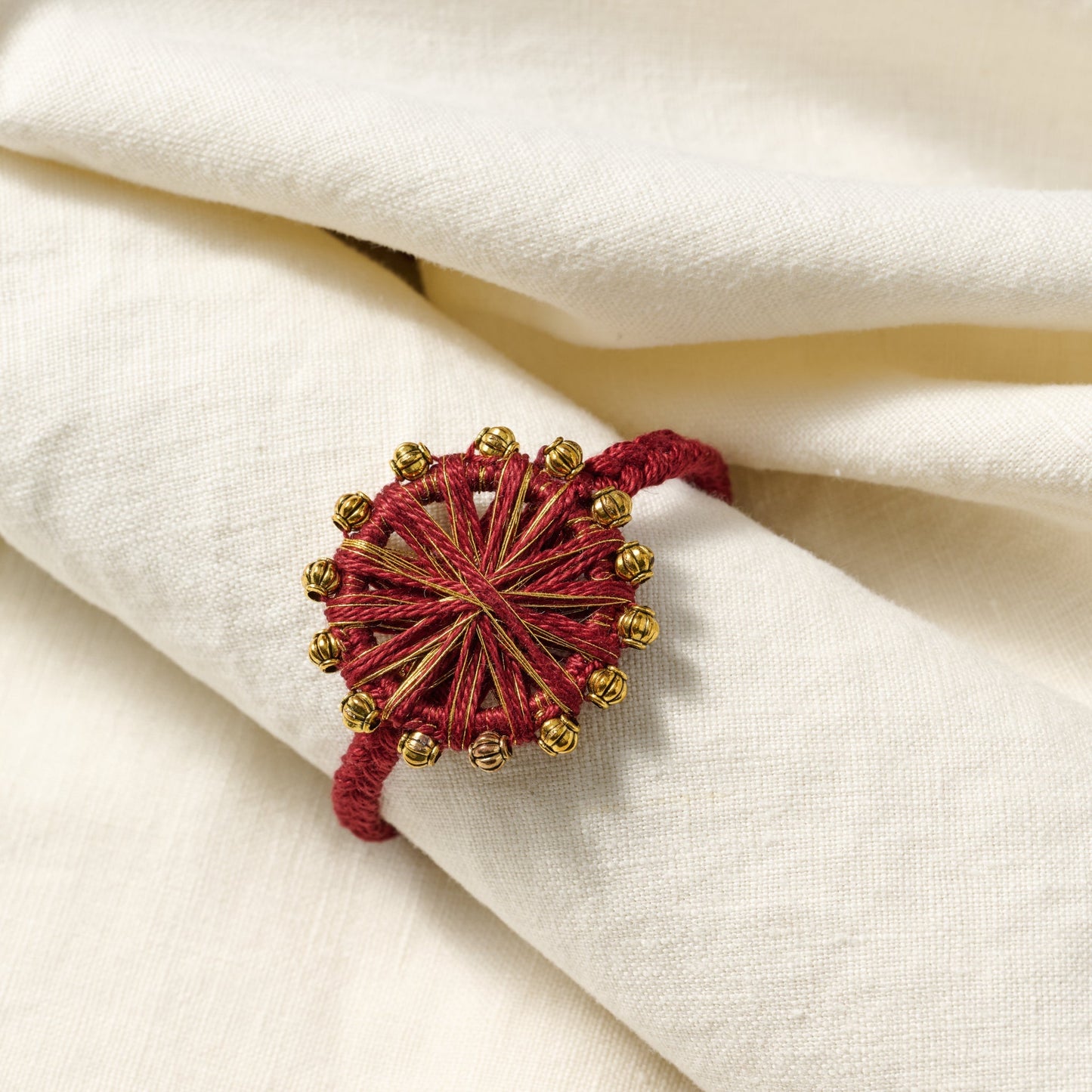 Bracelet tie thread wrapped cttn/mtl 17L red/gold