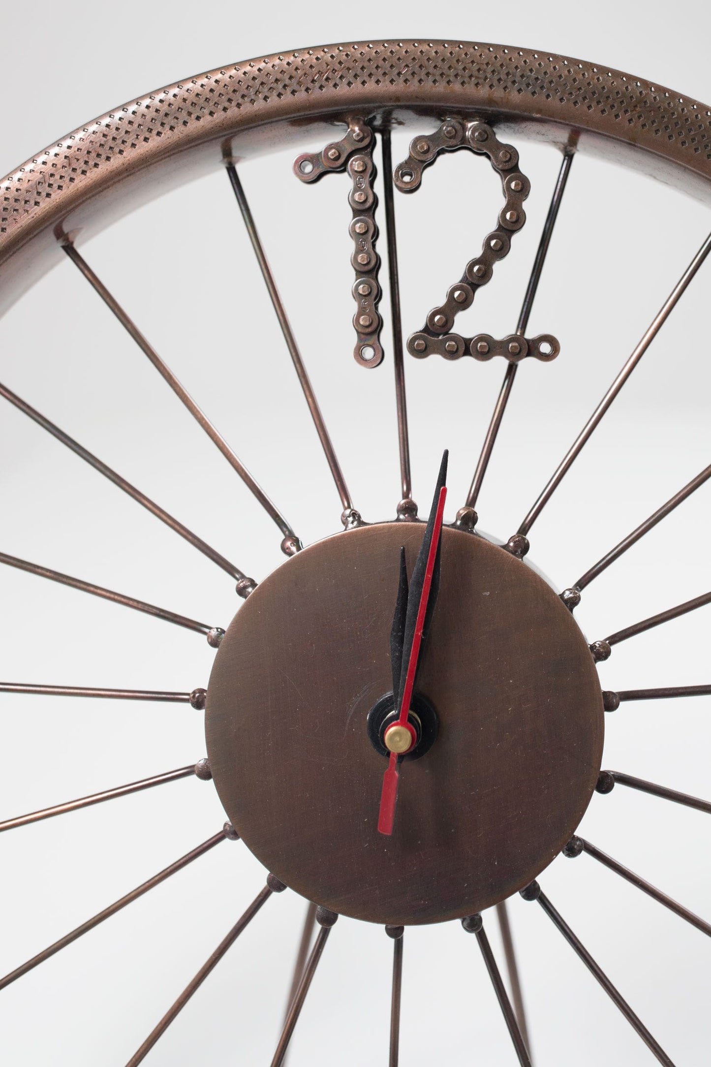 Clock bike wheel/chain 11D brown