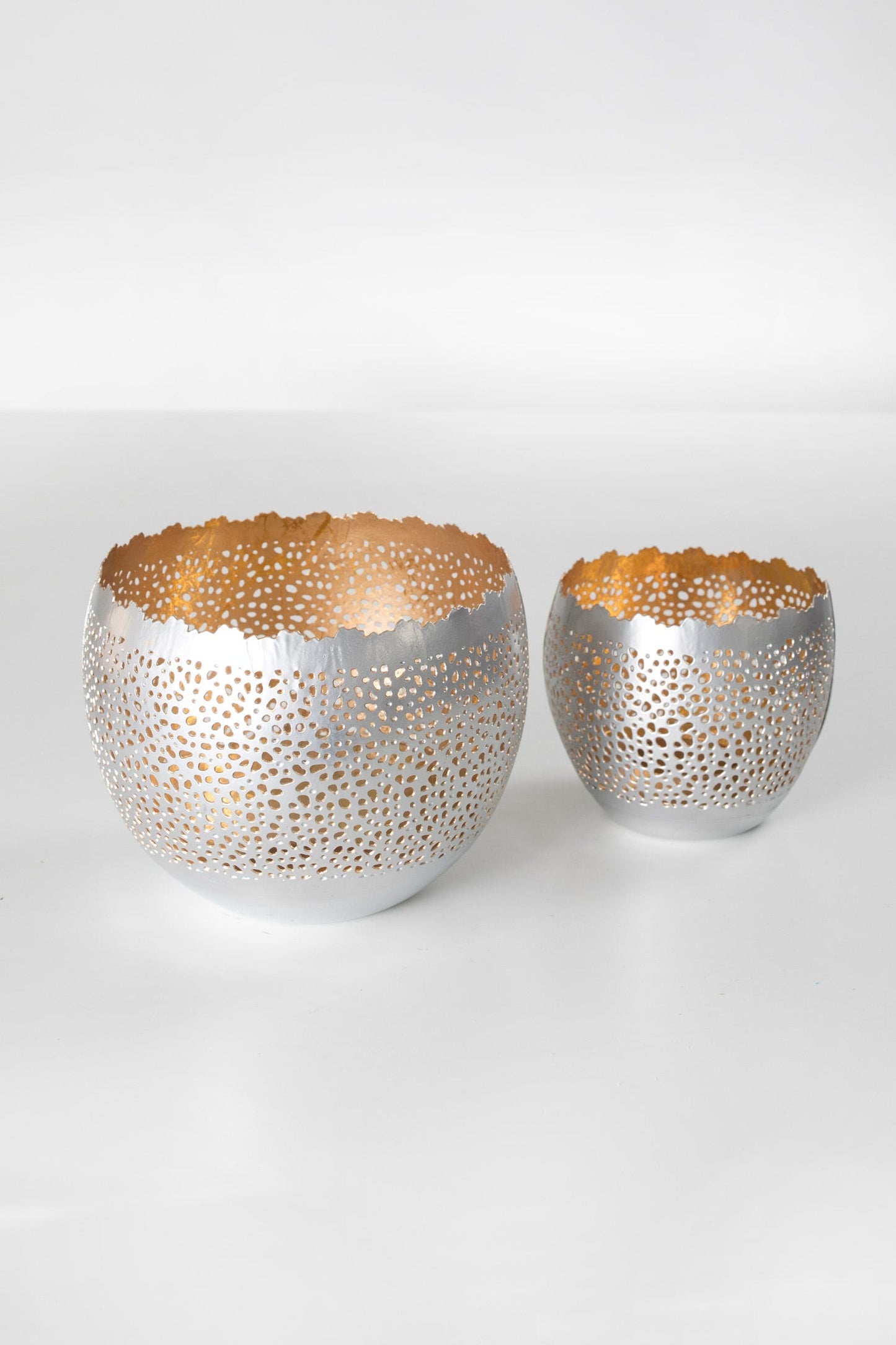 Candleholder tea light lacy iron 4Dx3 silver/gold