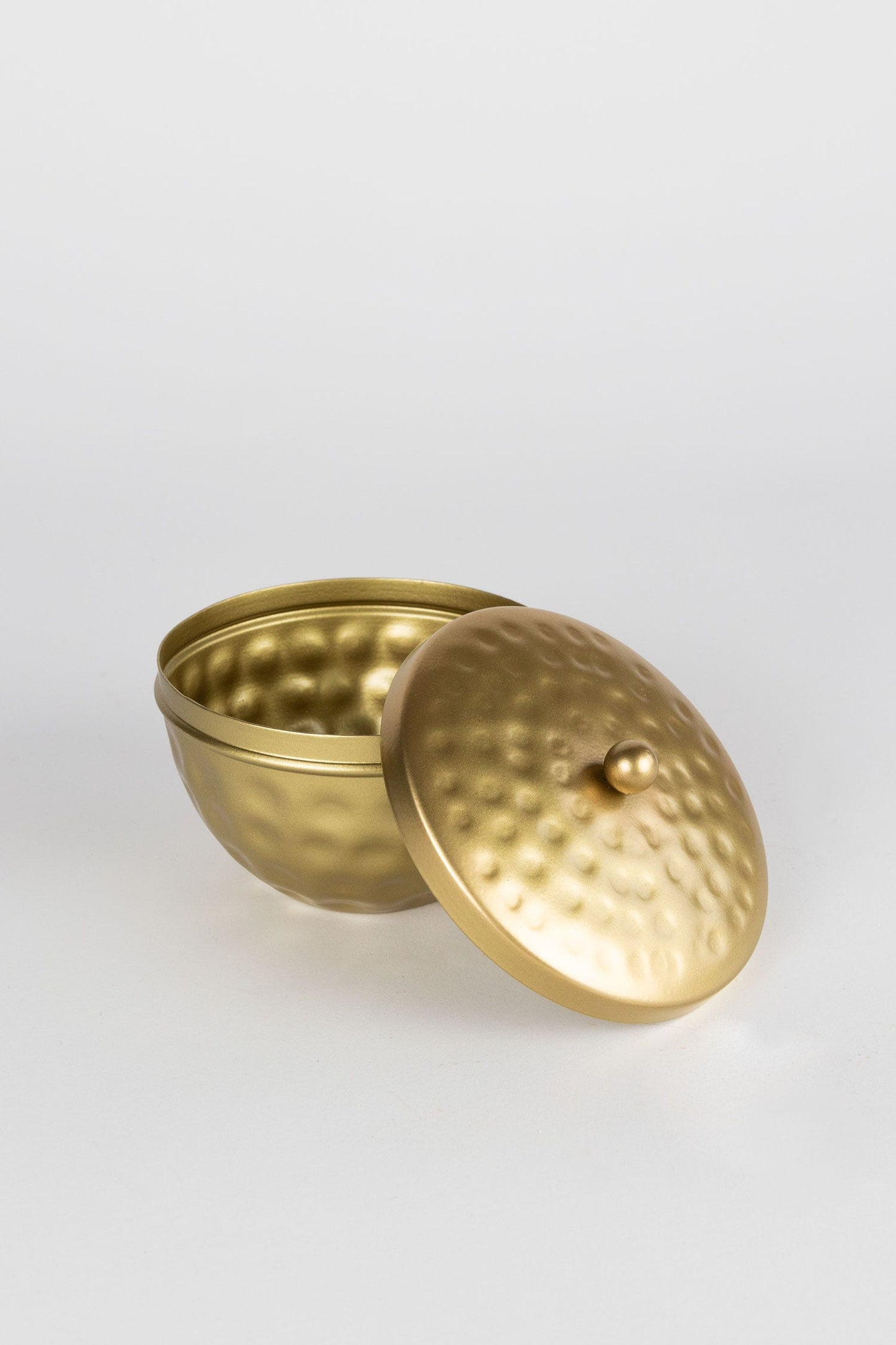 Box round trinket hammered mtl 4Dx2.5H gold color