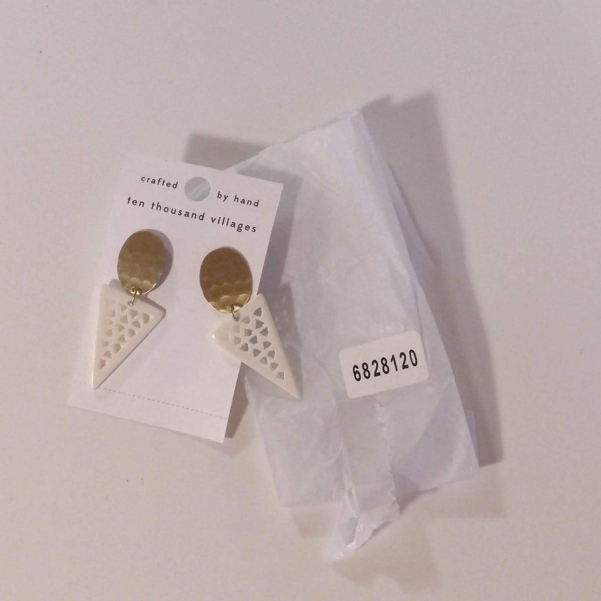 Earrings post trngl geo cut bone/mtl 2L wht/gld