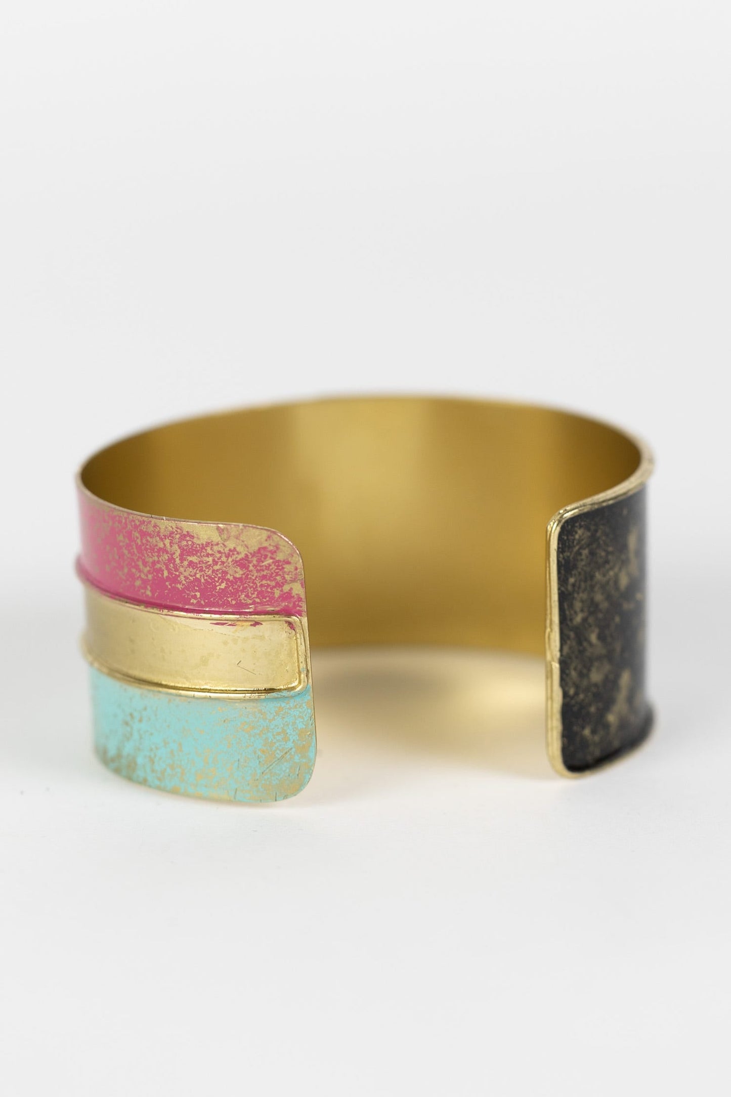Bracelet cuff 3 color patina 1.25W gld/blk/grn/red