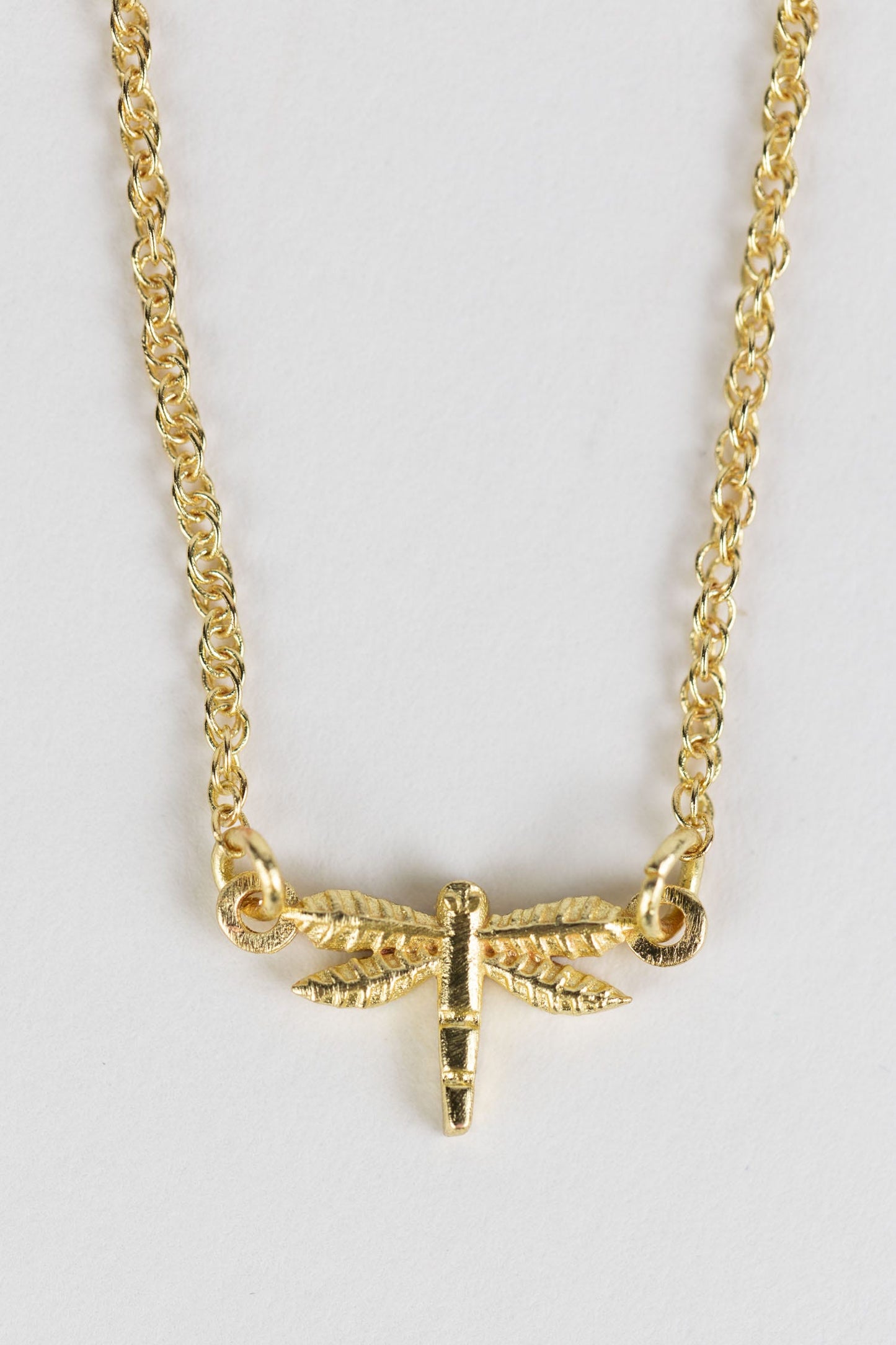 Necklace tiny dragonfly metal 15L gold color