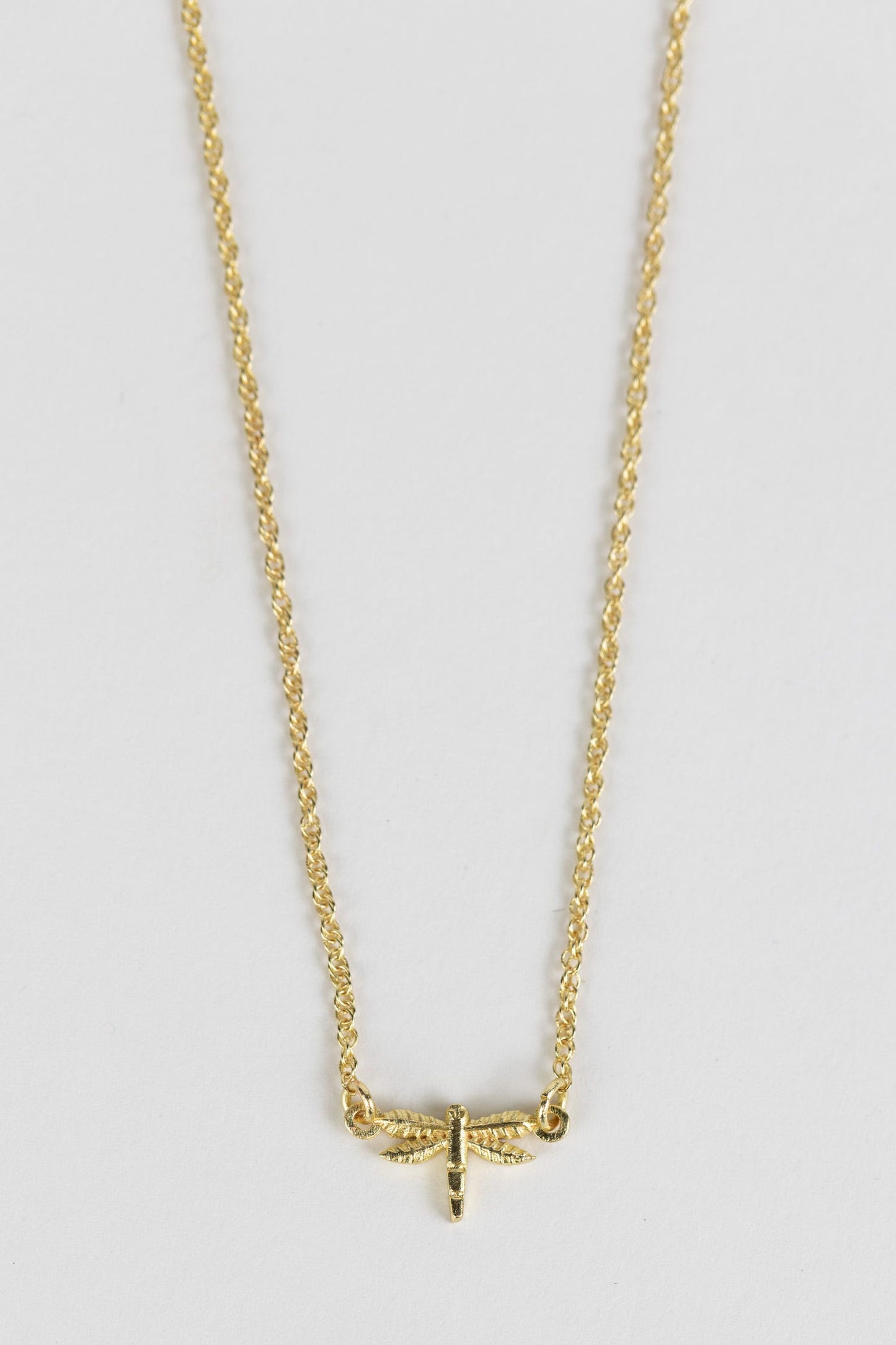 Necklace tiny dragonfly metal 15L gold color