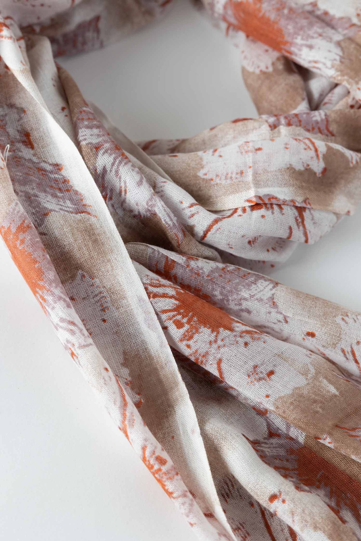Scarf muted yarrow floral viscose 72Lx27W crm/rust