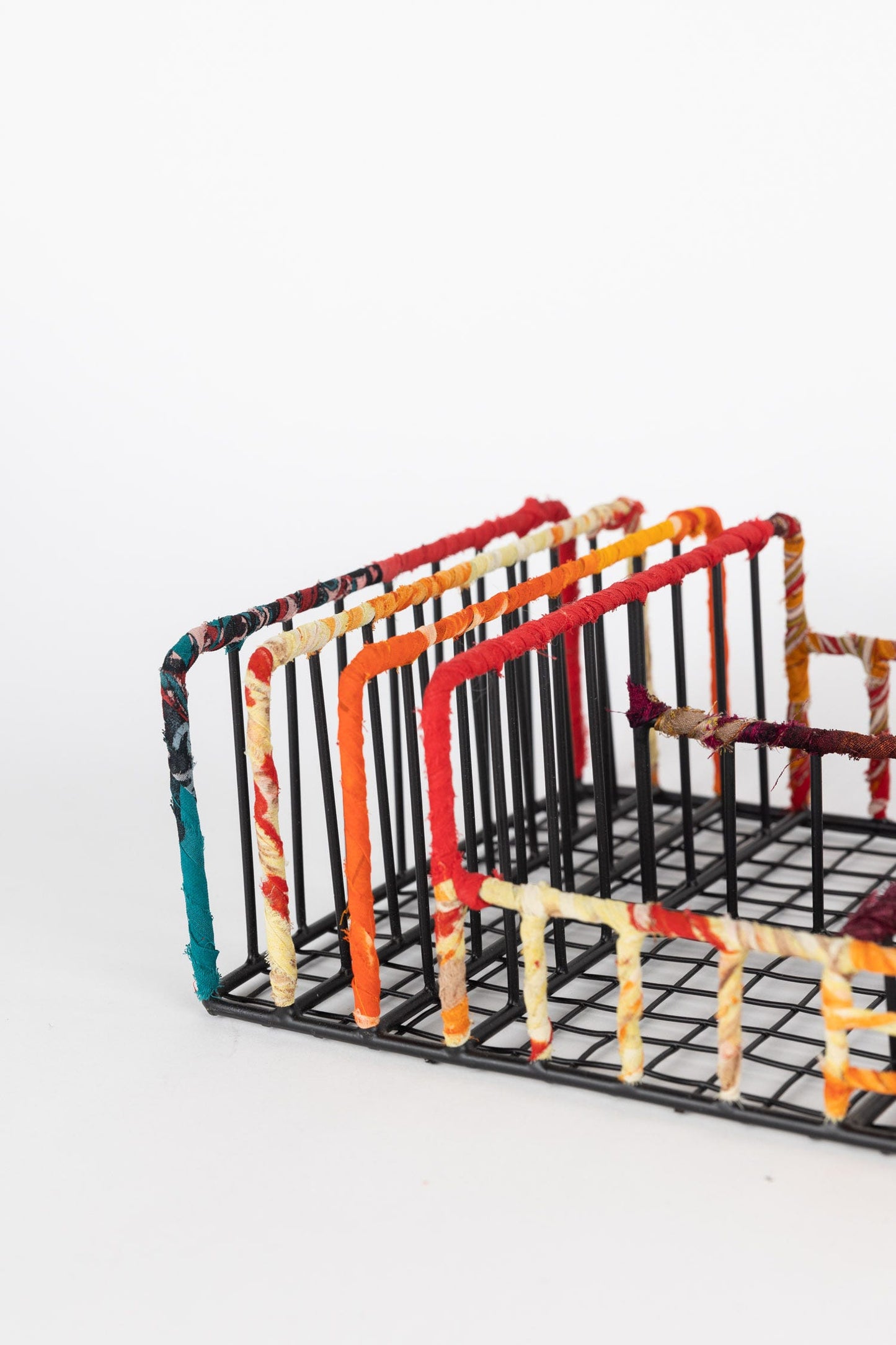 Desk organizer iron/sari 14Lx7.5Wx3.75H asst