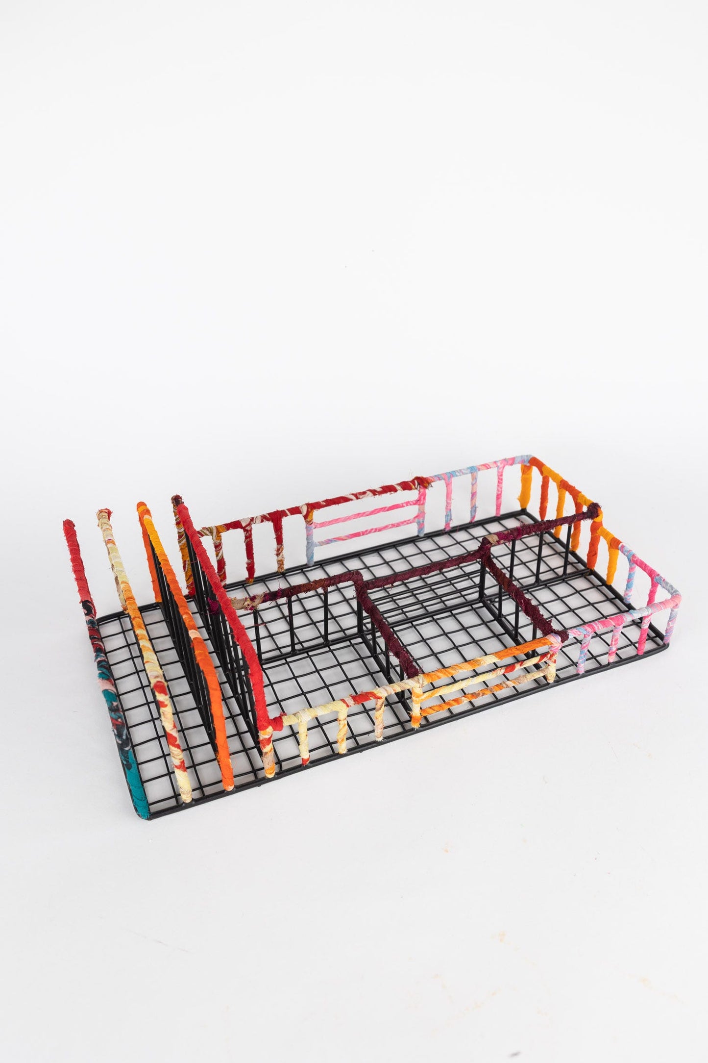 Desk organizer iron/sari 14Lx7.5Wx3.75H asst