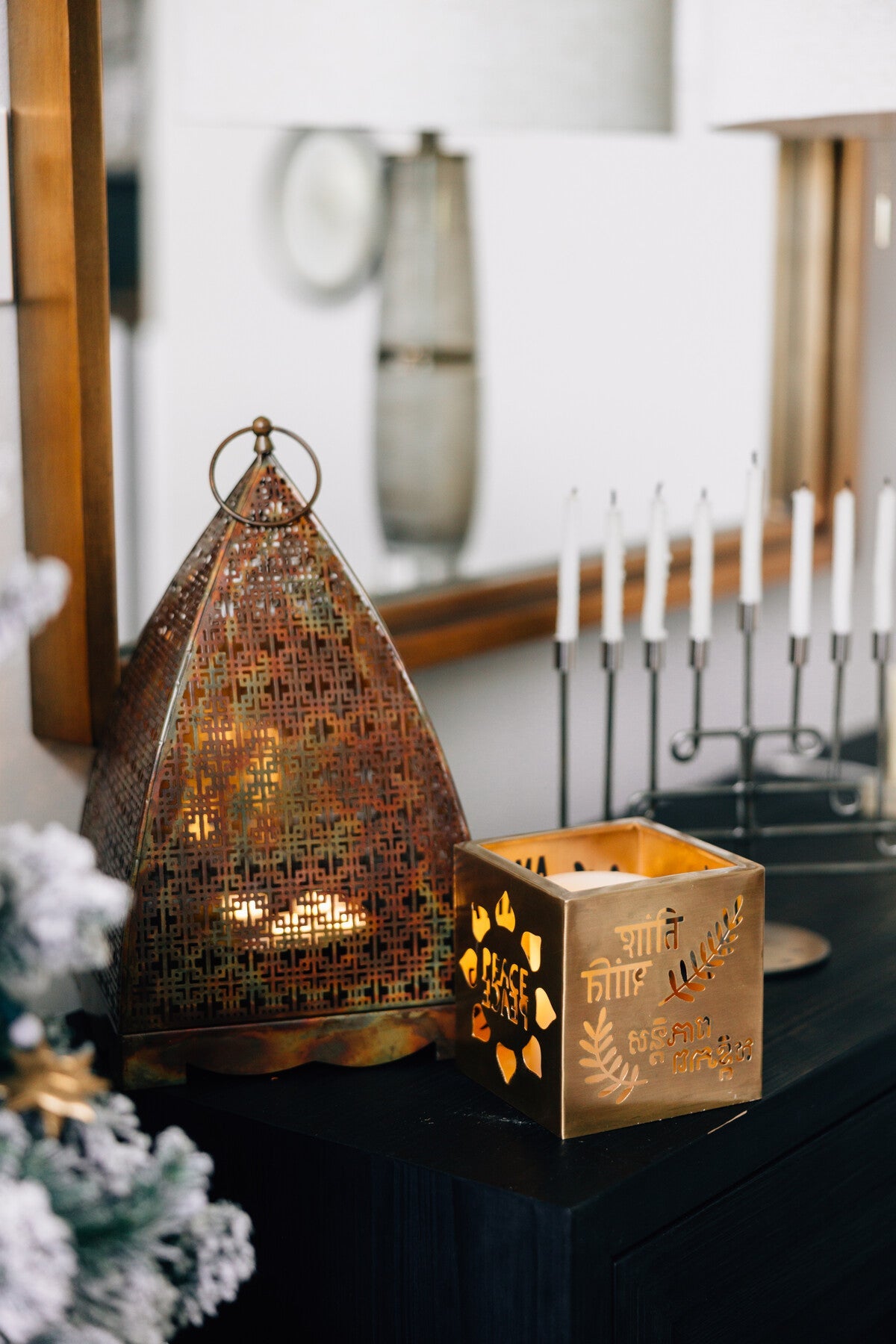 Candleholder cube PEACE iron 5sq antq brass/gld