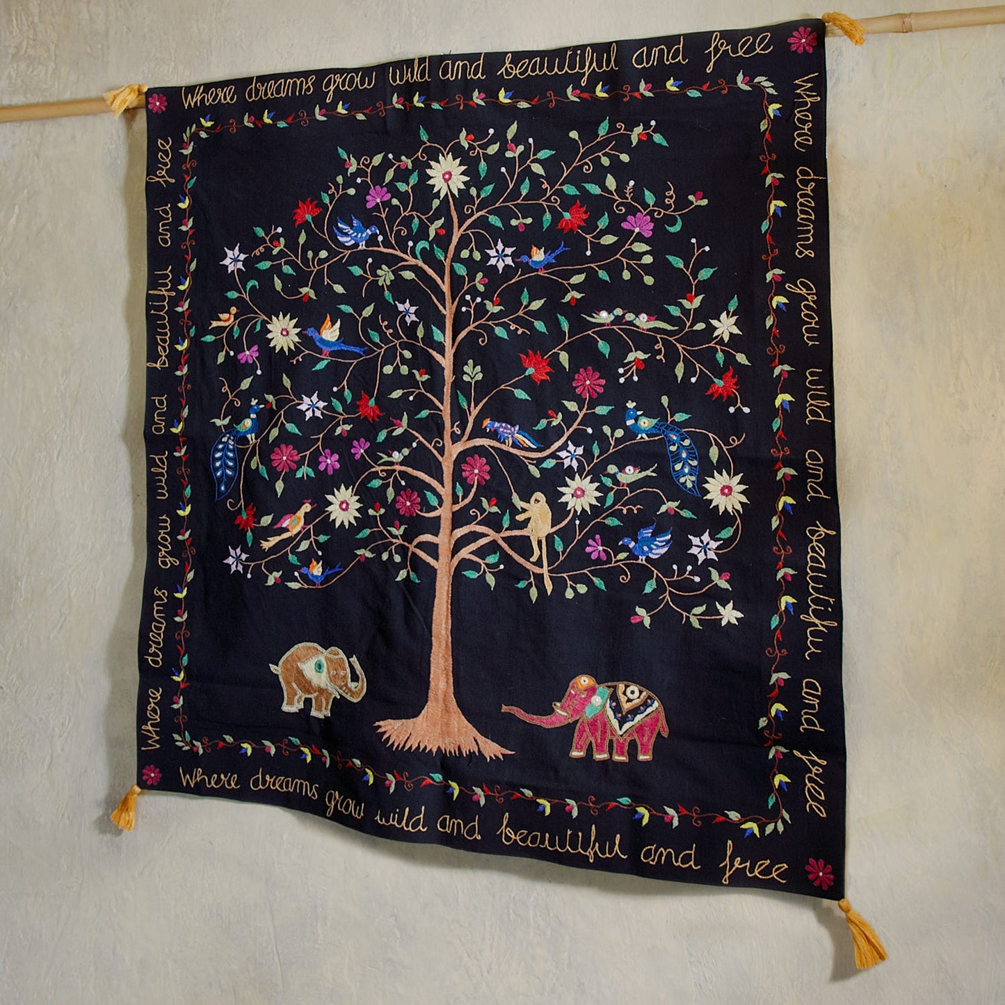Wall hanging emb tree/life 40x40 blk/multi