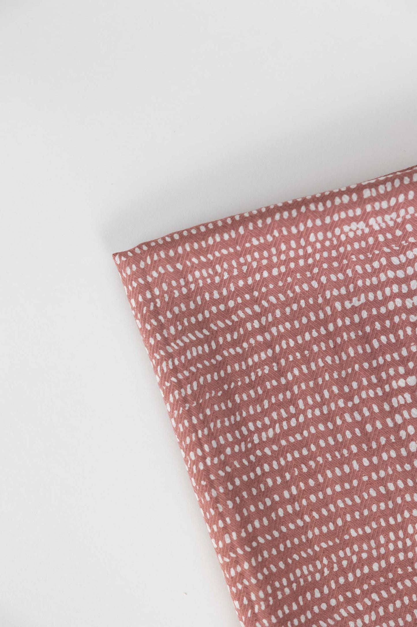 Scarf small dots banana fiber 72x21 burgundy/white