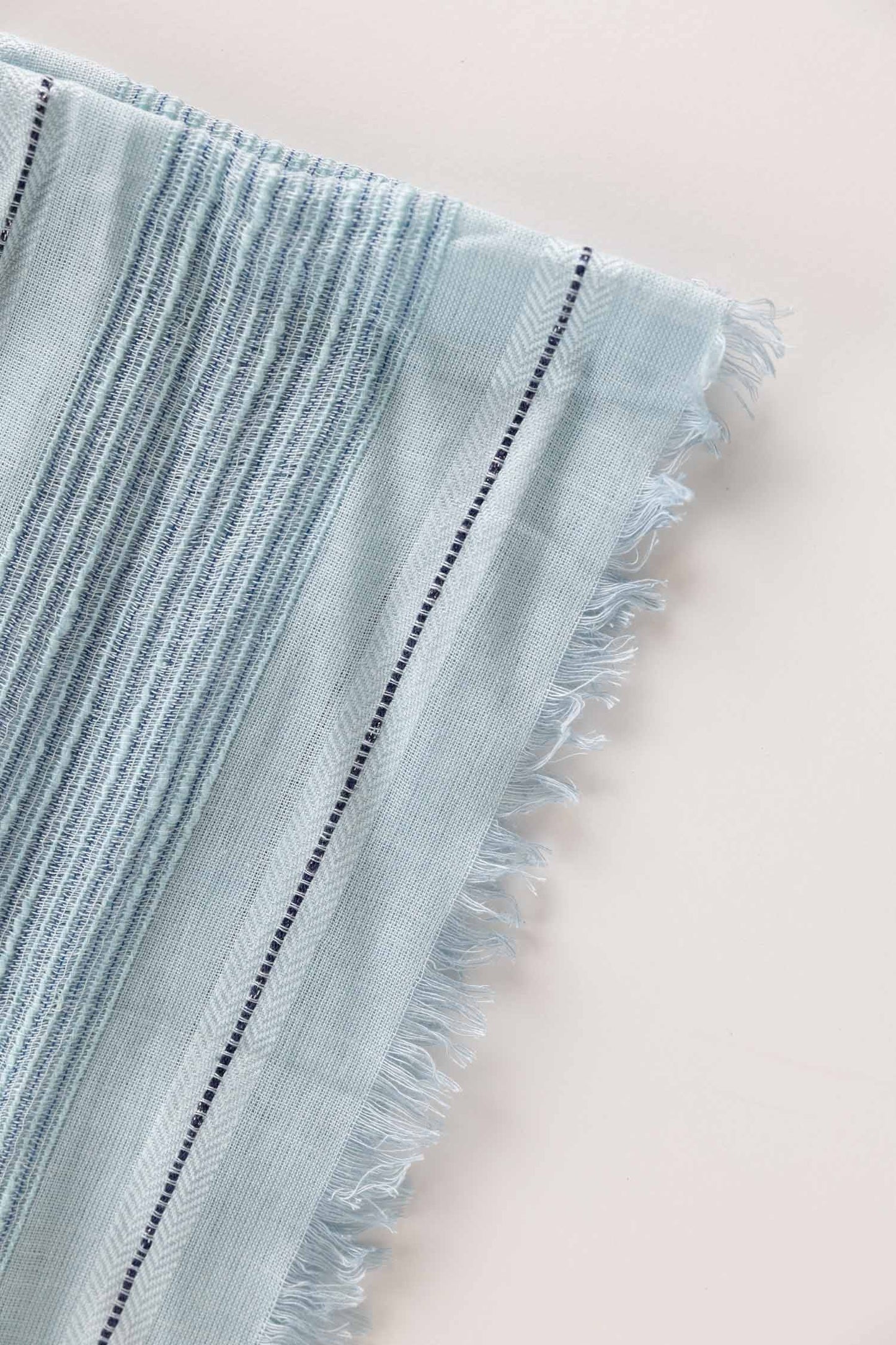Scarf loose/slub weave viscose 70x28 pale blue