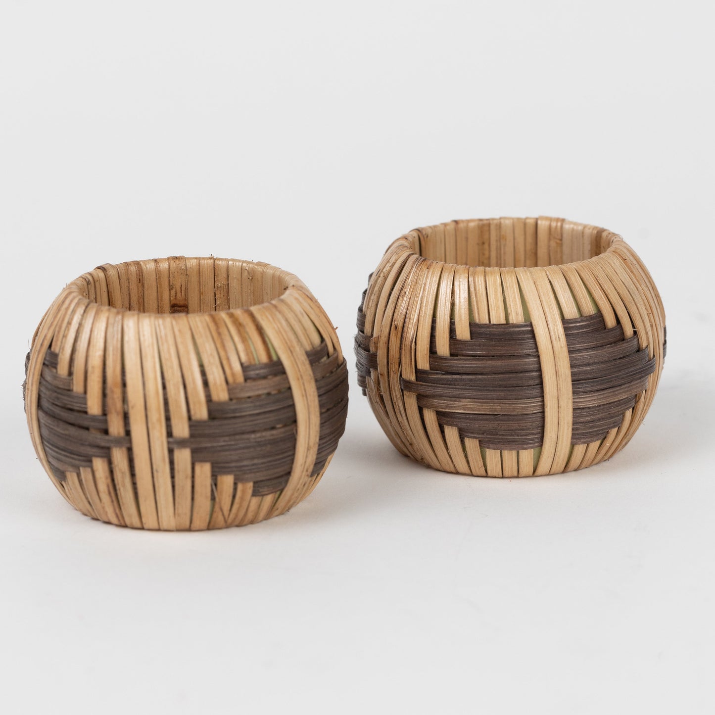Napkin ring set/2 M/2 cane/resin 2.25D nat/brn