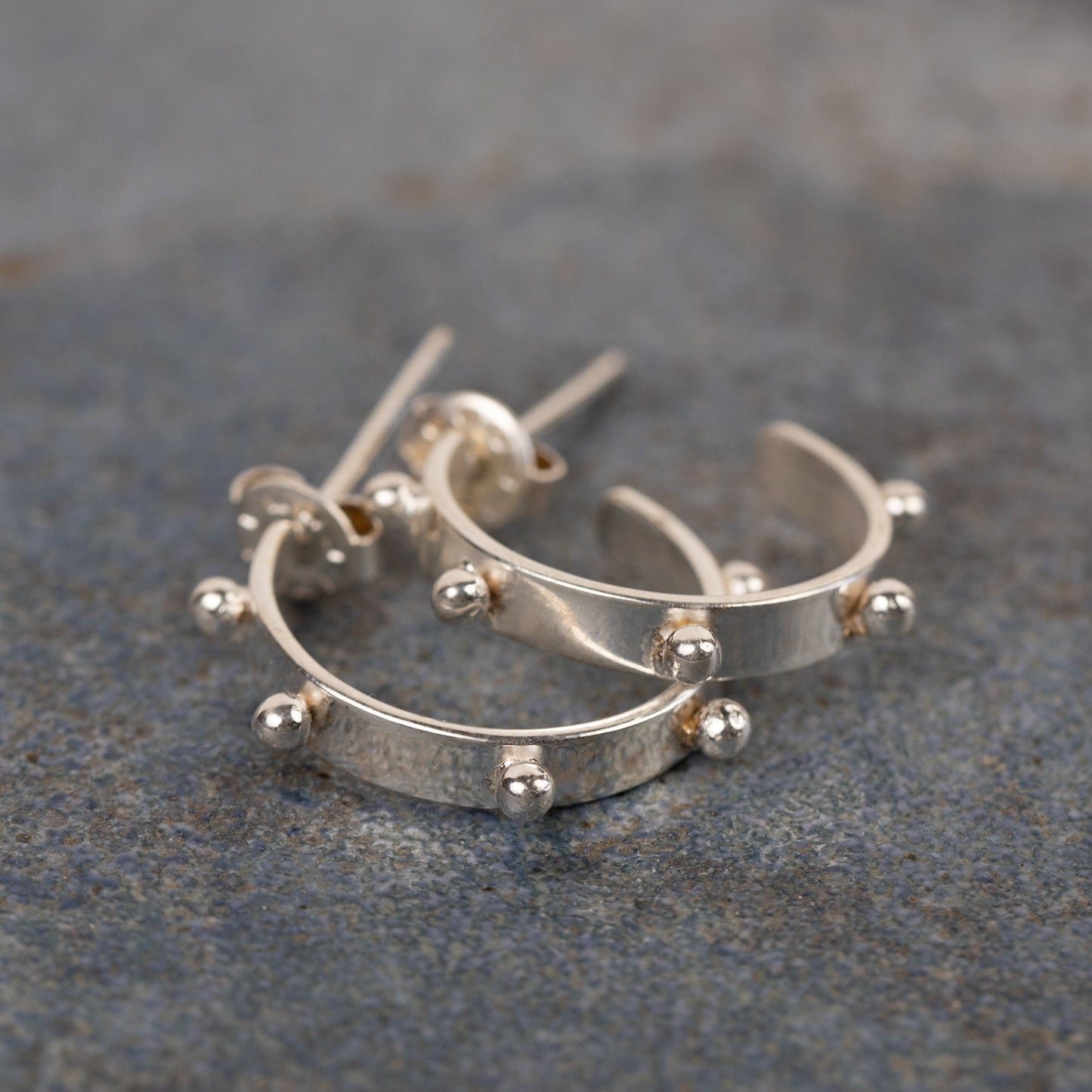 Earrings post studded hoop br/silv pltd .75D silv