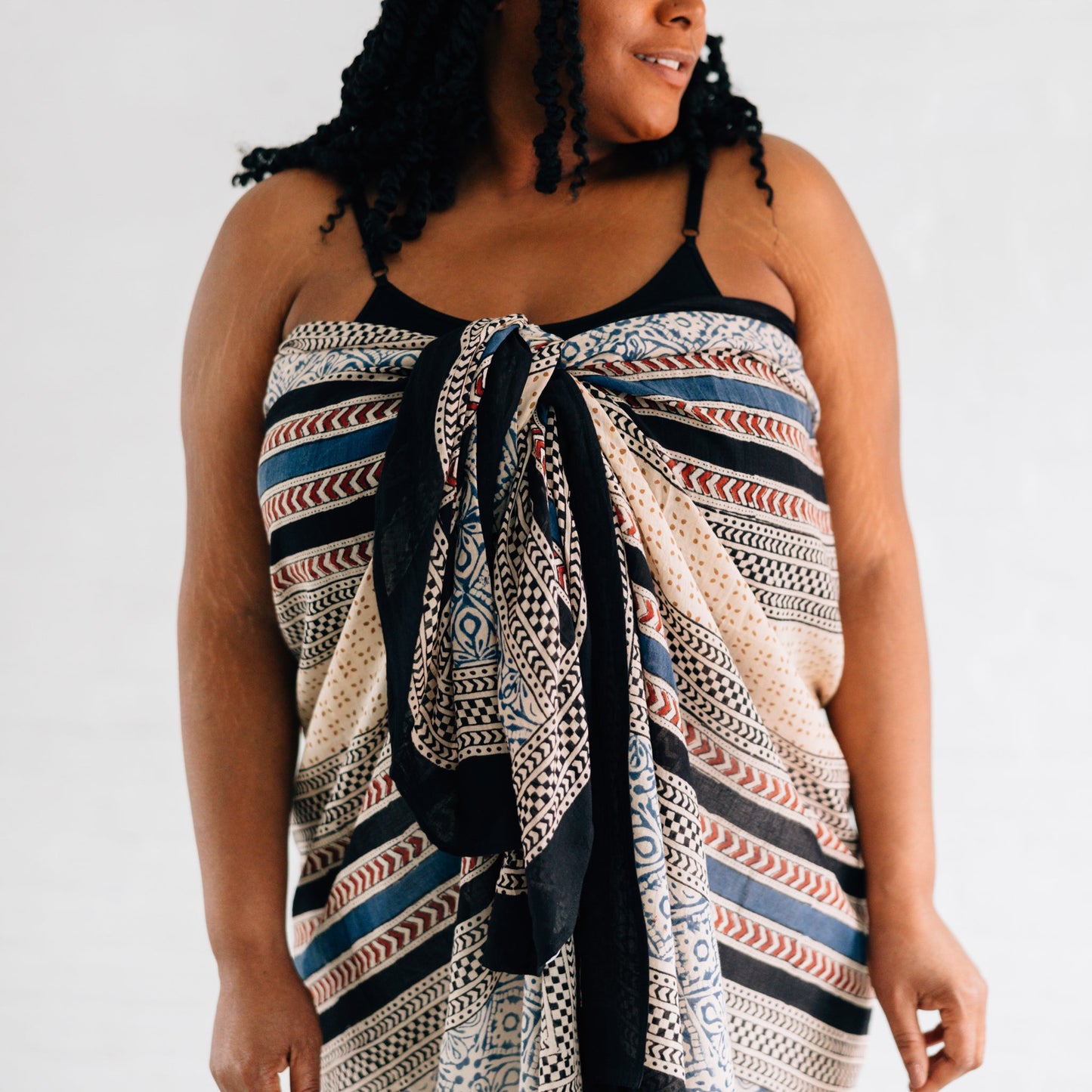 Sarong strip/geo blockprint cotton 76x44 blue/blk
