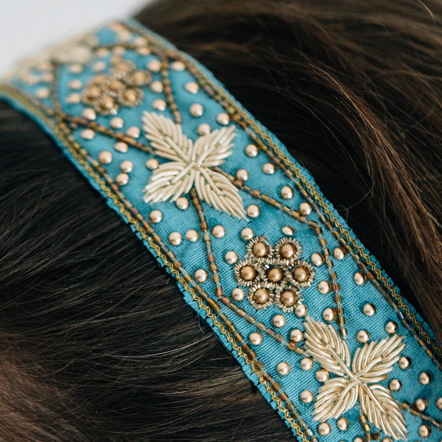 Headband beaded M/2 silk/glass 1.25W blu/gld/blk