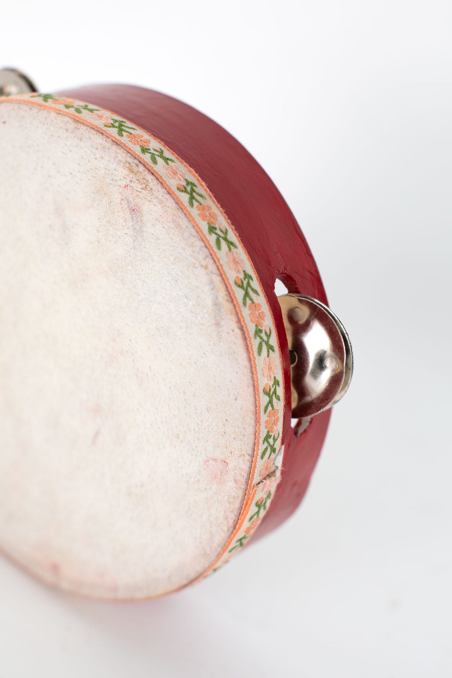 Tambourine wood/leather/metal 7Dx2H red/nat/asst