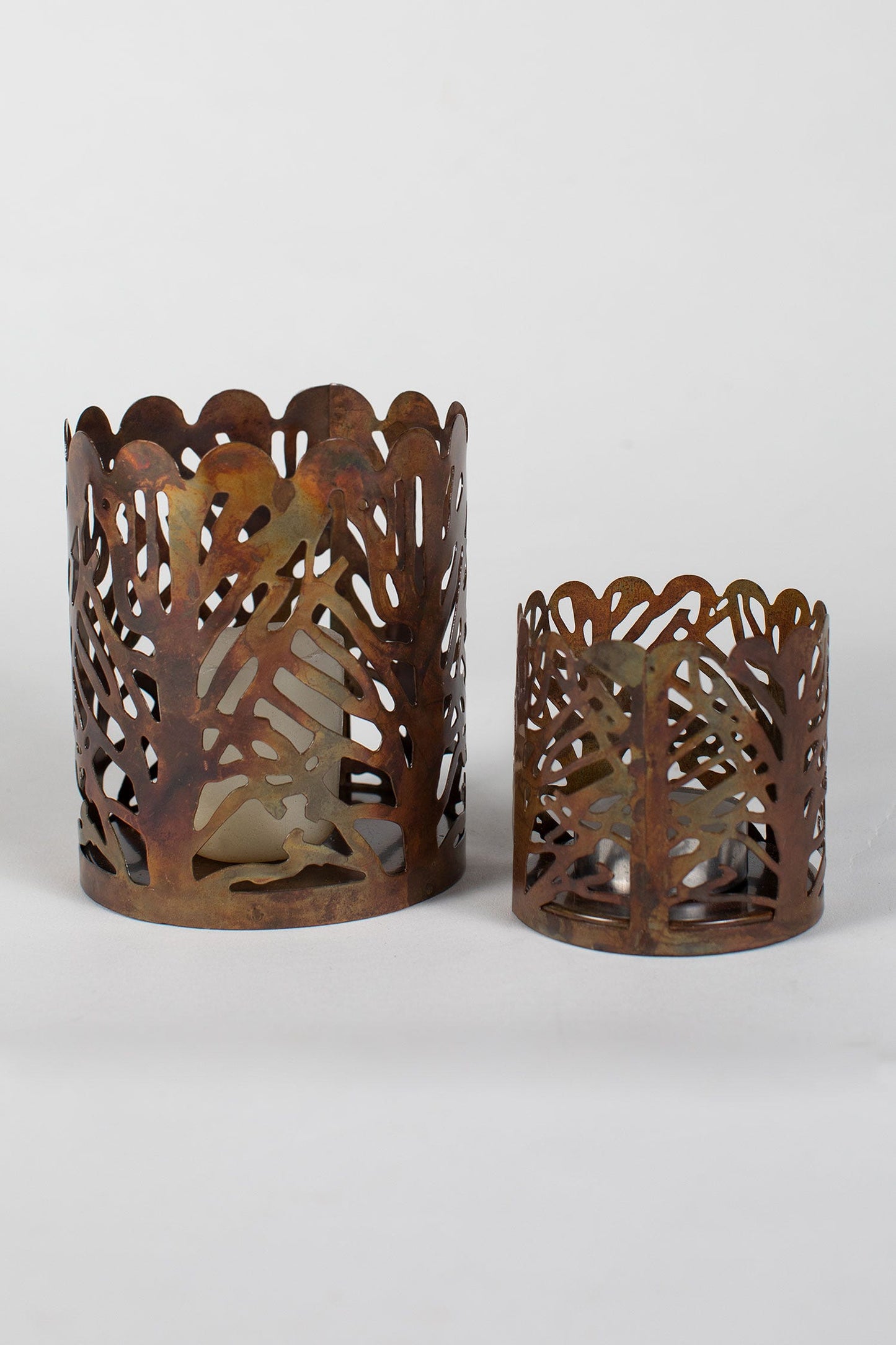 Candle holder crcl of trees M/2 mtl 2.5Dx2.5H cppr