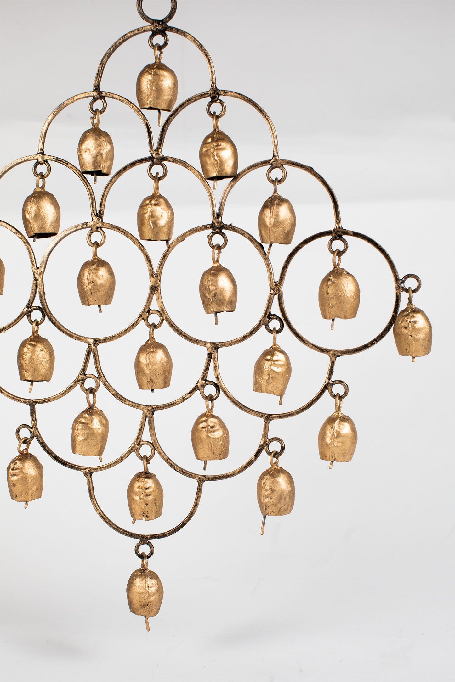 Chime circles in dmnd 23 bells iron 15sq antq gold