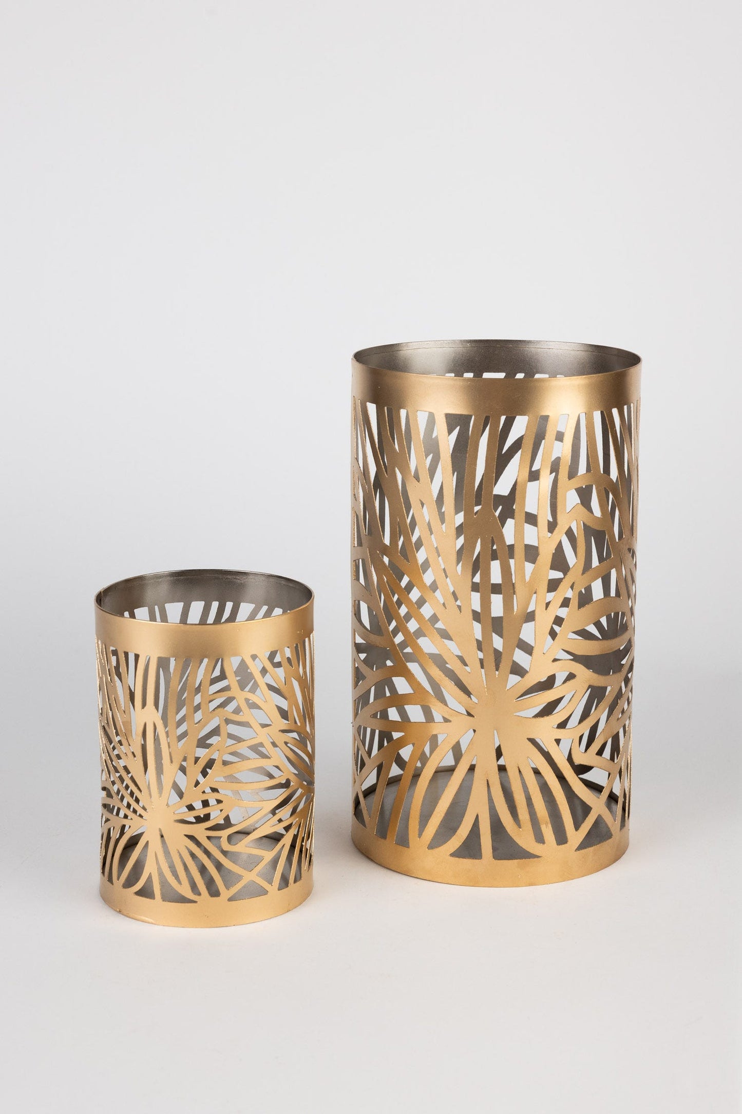 Candleholder open palm leaf iron 3.5Dx5H silv/gld