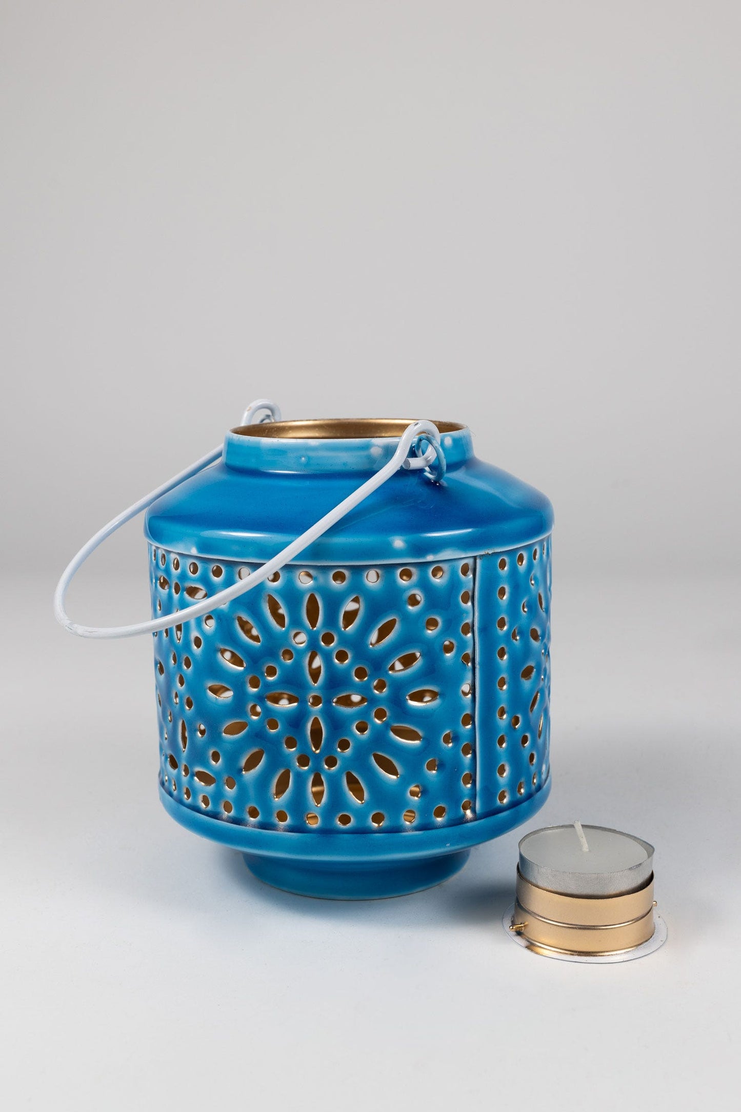Candleholder hanging cut out iron 5Dx5.5H blue