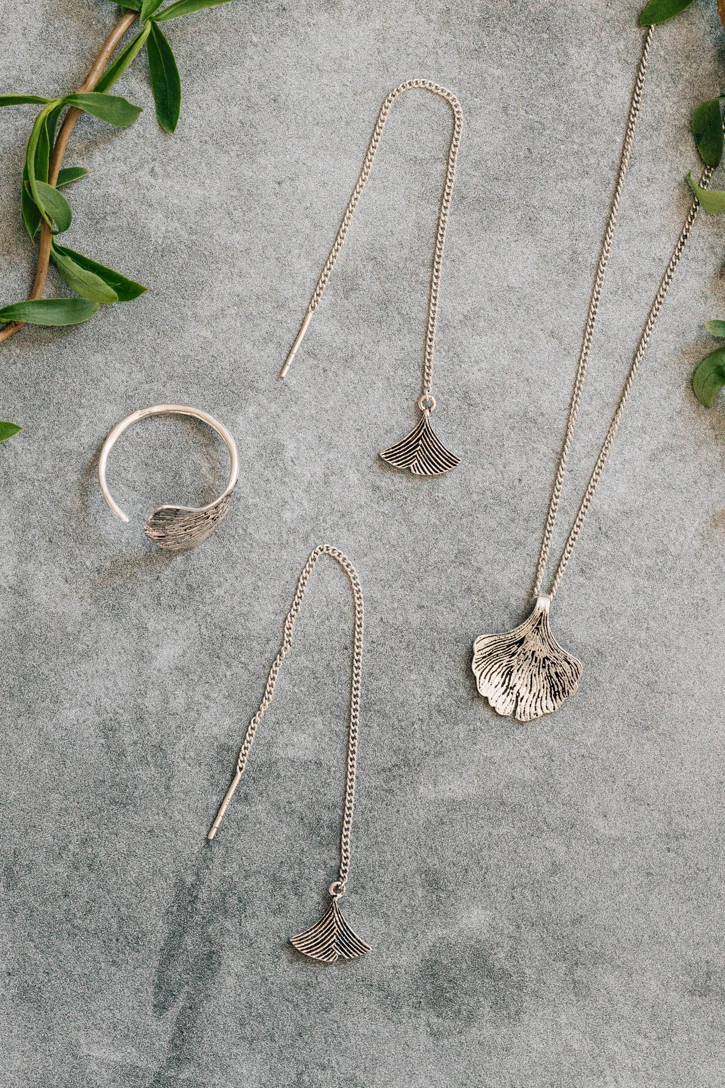 Earrings pull through ginkgo leaf strlg 4L silver