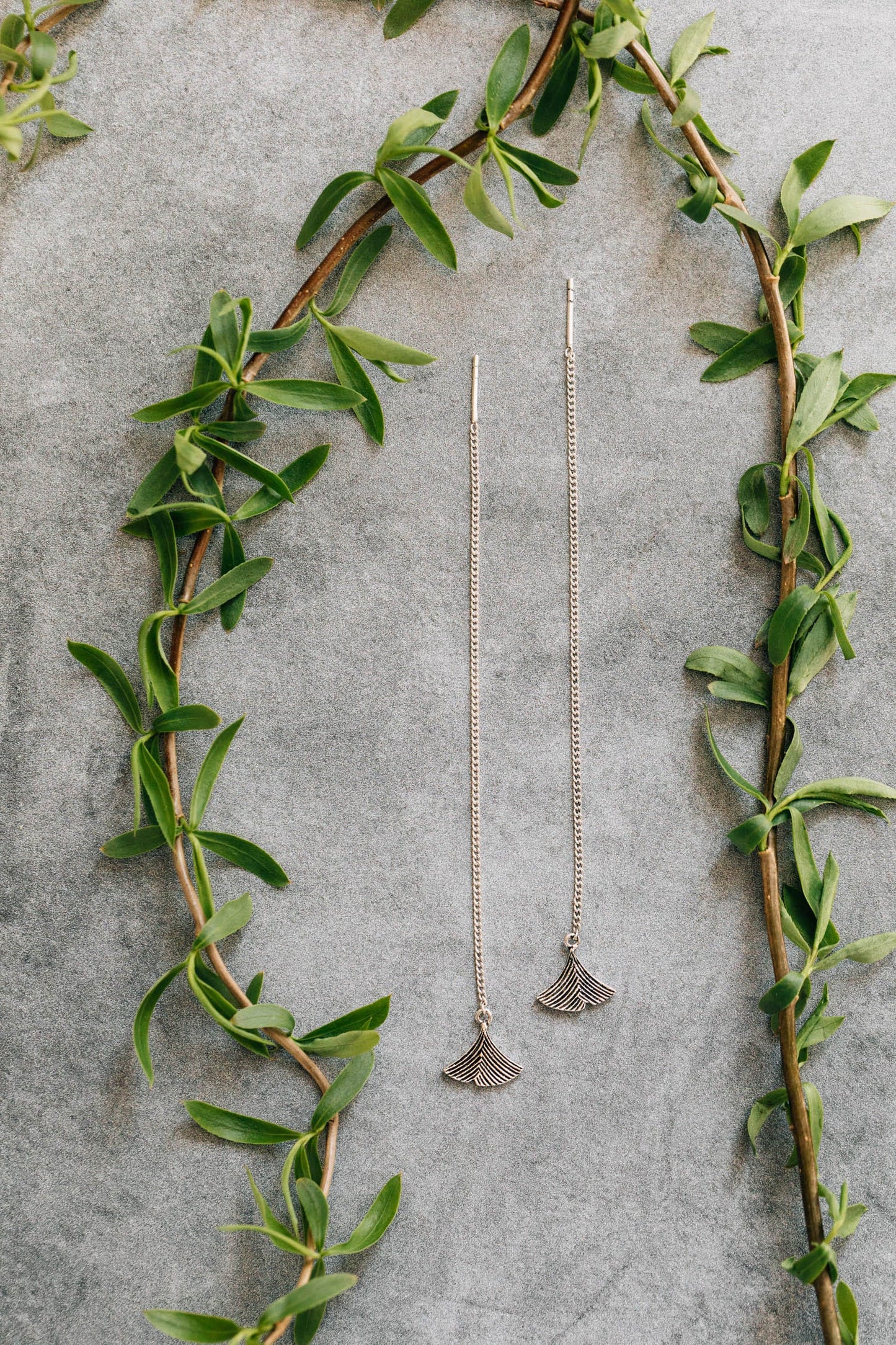 Earrings pull through ginkgo leaf strlg 4L silver