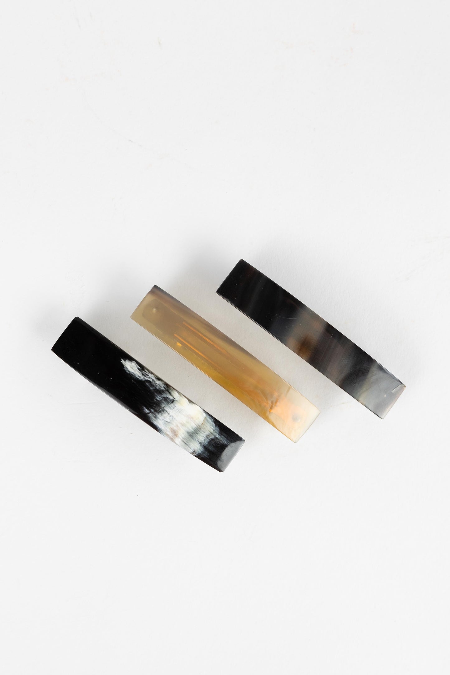 Barrette French clip horn/metal 2.75Lx.5W blk/asst