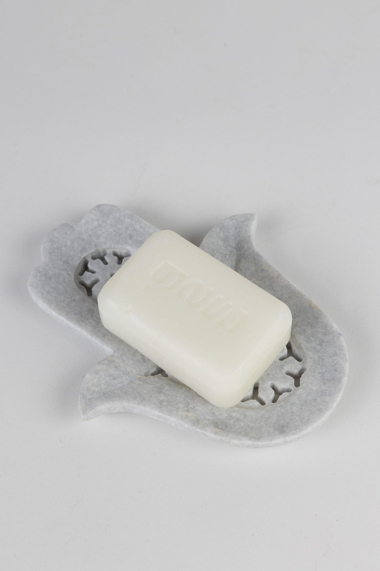 Soap dish hamsa hand alabaster 6Lx5W white/gray