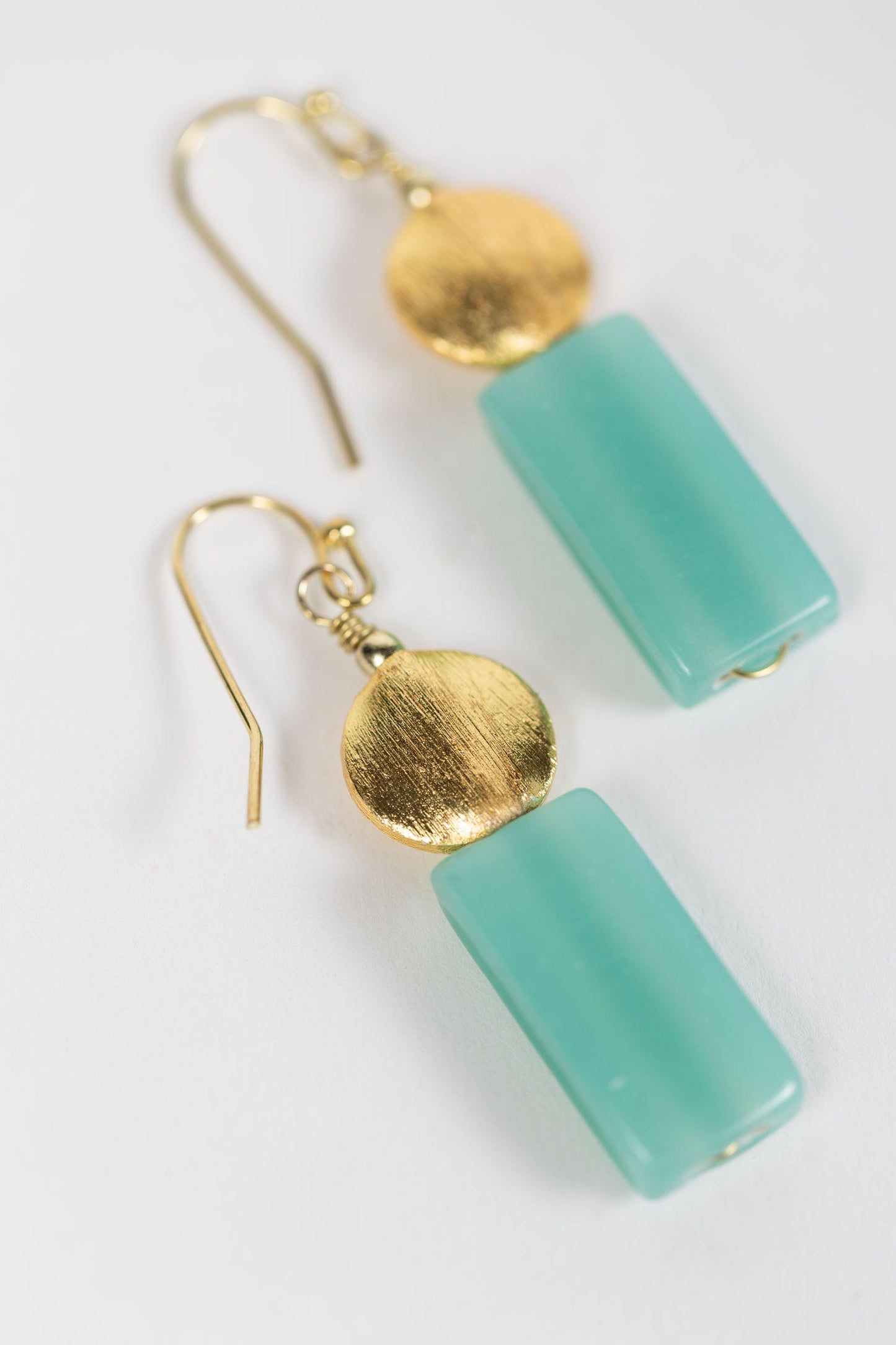 Earrings rect/disc glass/metal 1.8L aqua/gold