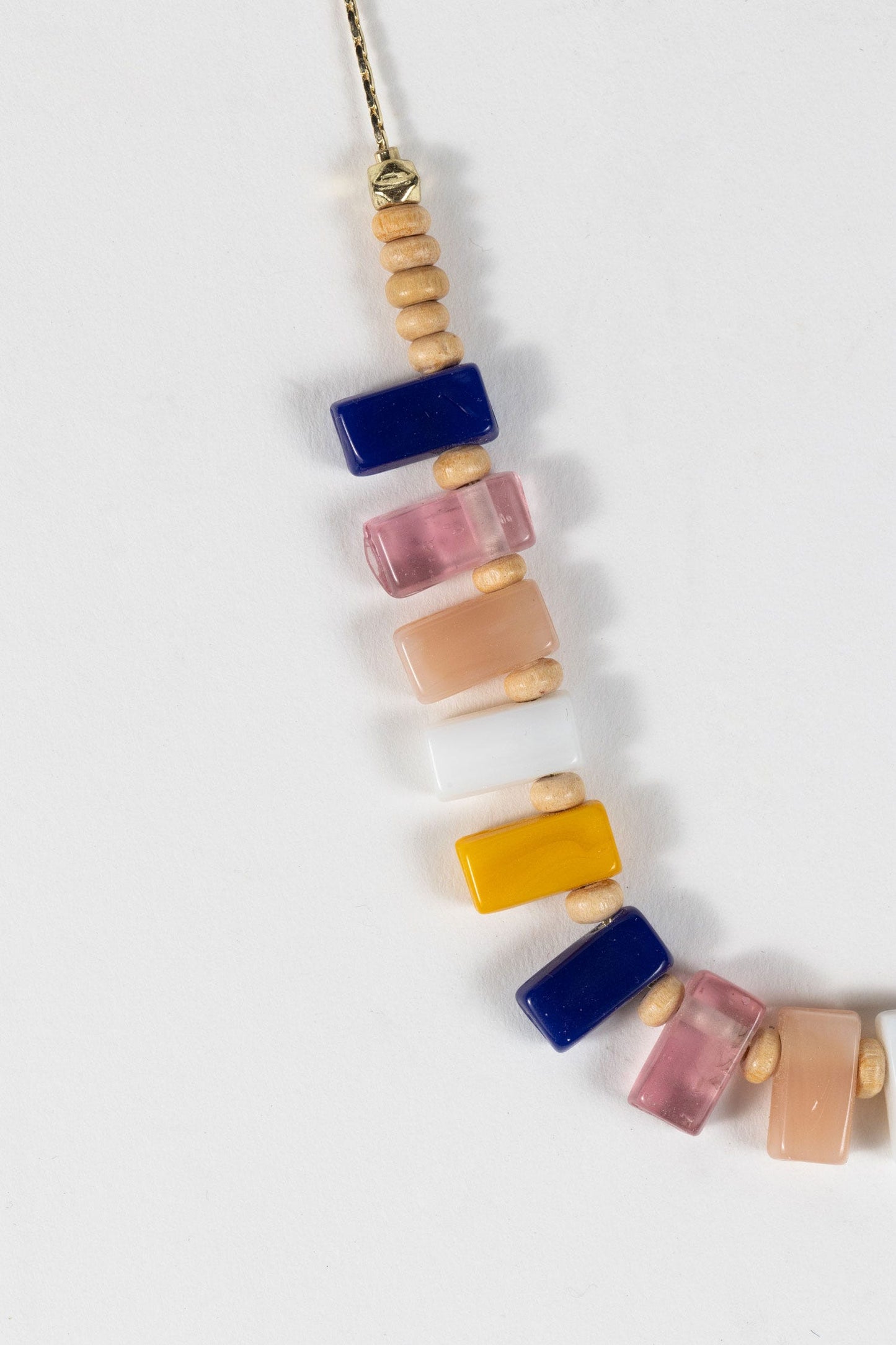 Necklace jubilation beads glass/wd 19L yel/wht/blu