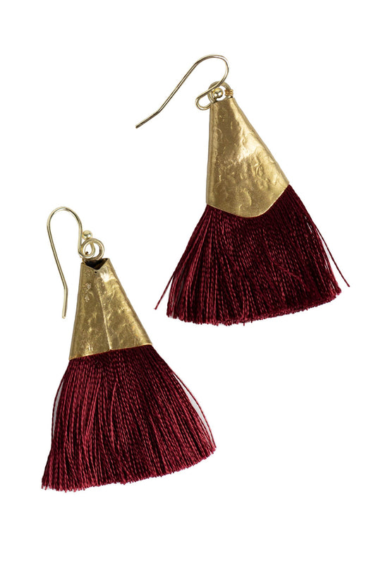 Earrings capped tassel brass/poly 2L wine red