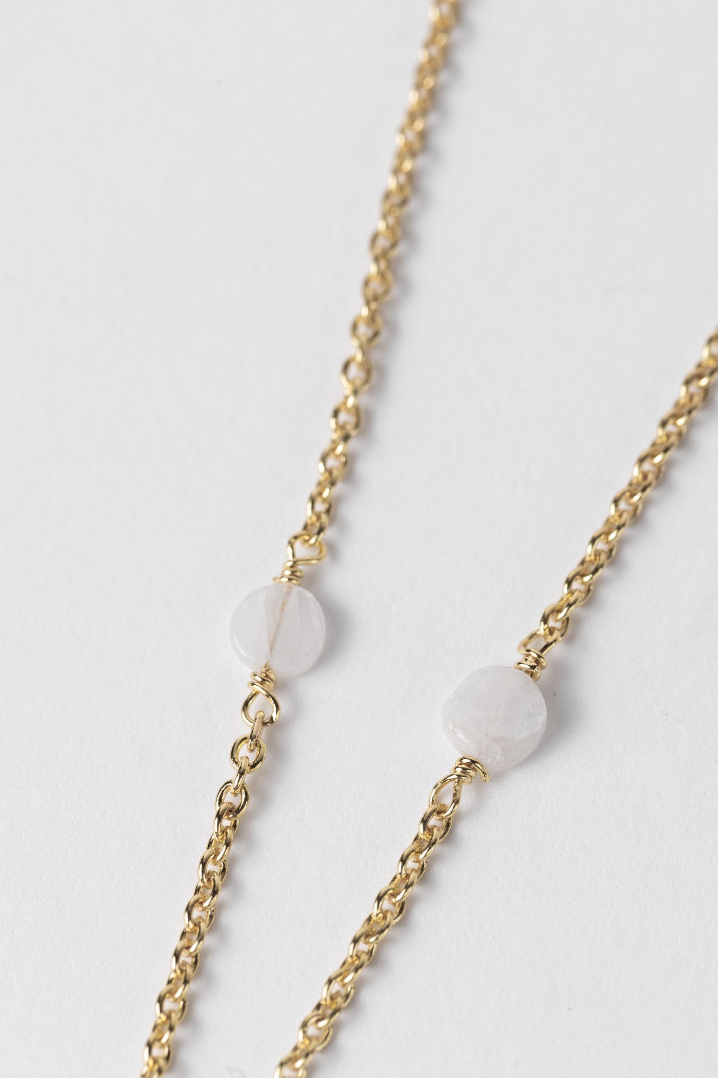 Necklace modern ellipse pend br/moonstone 28L gld