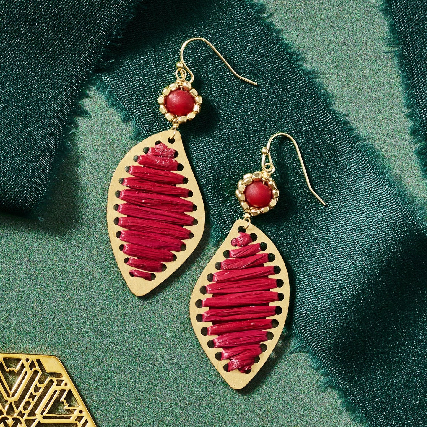 Earrings threaded raffia/brass 2.5L red/gold