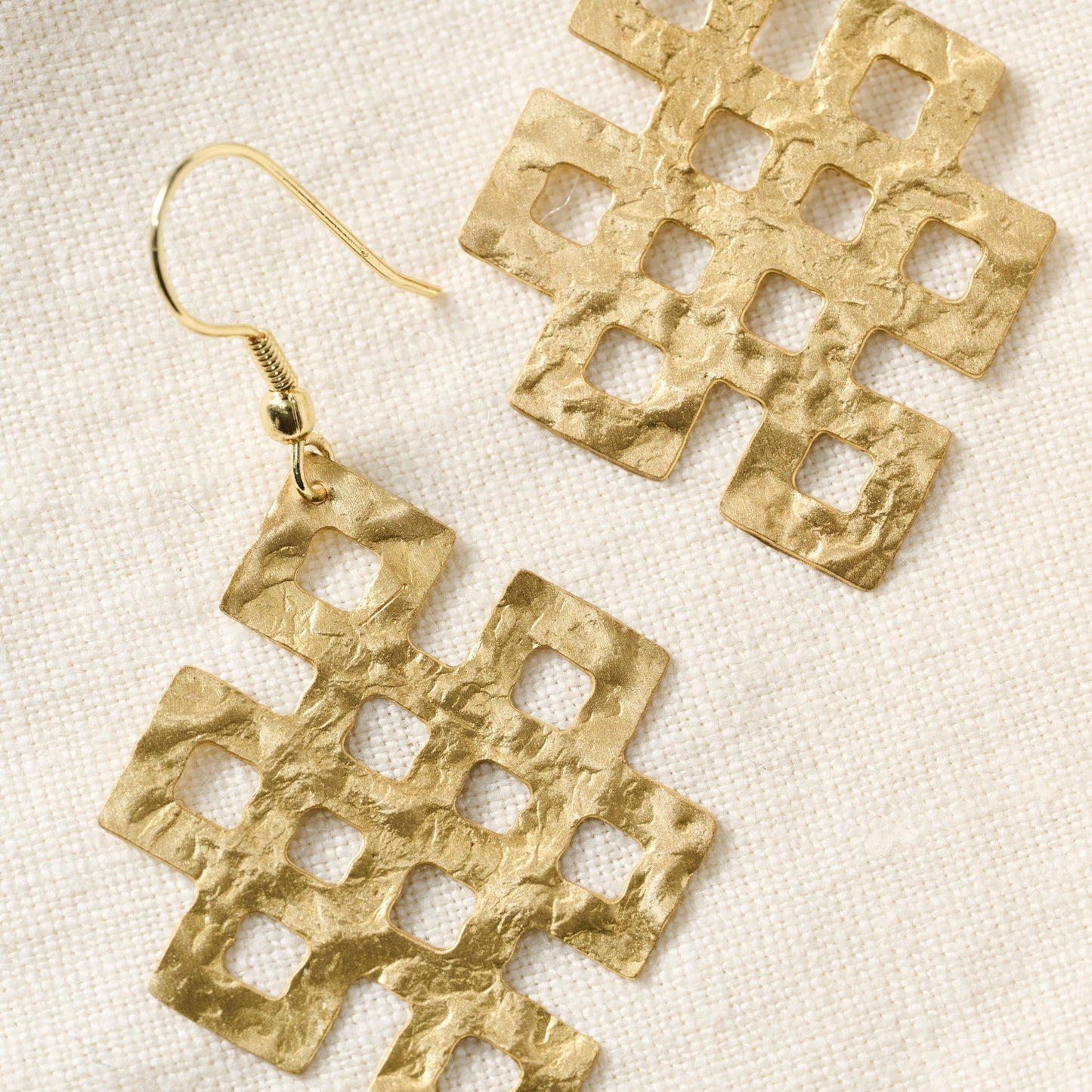 Earrings endless knot hammered brass 2.25L gold