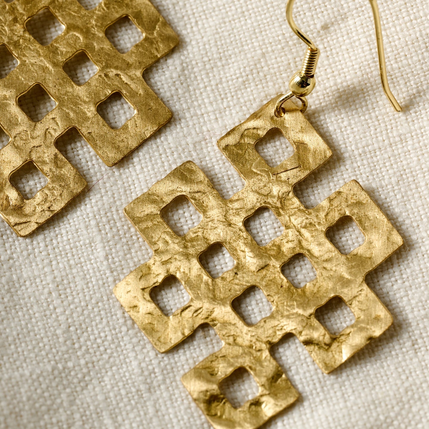Earrings endless knot hammered brass 2.25L gold