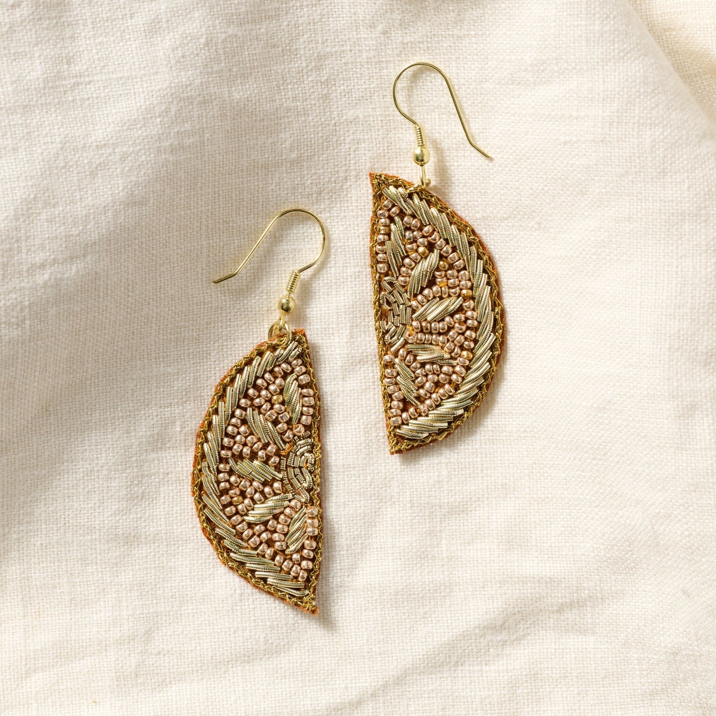 Earrings beaded orange slice glss/vlvt/br 2.5L gld